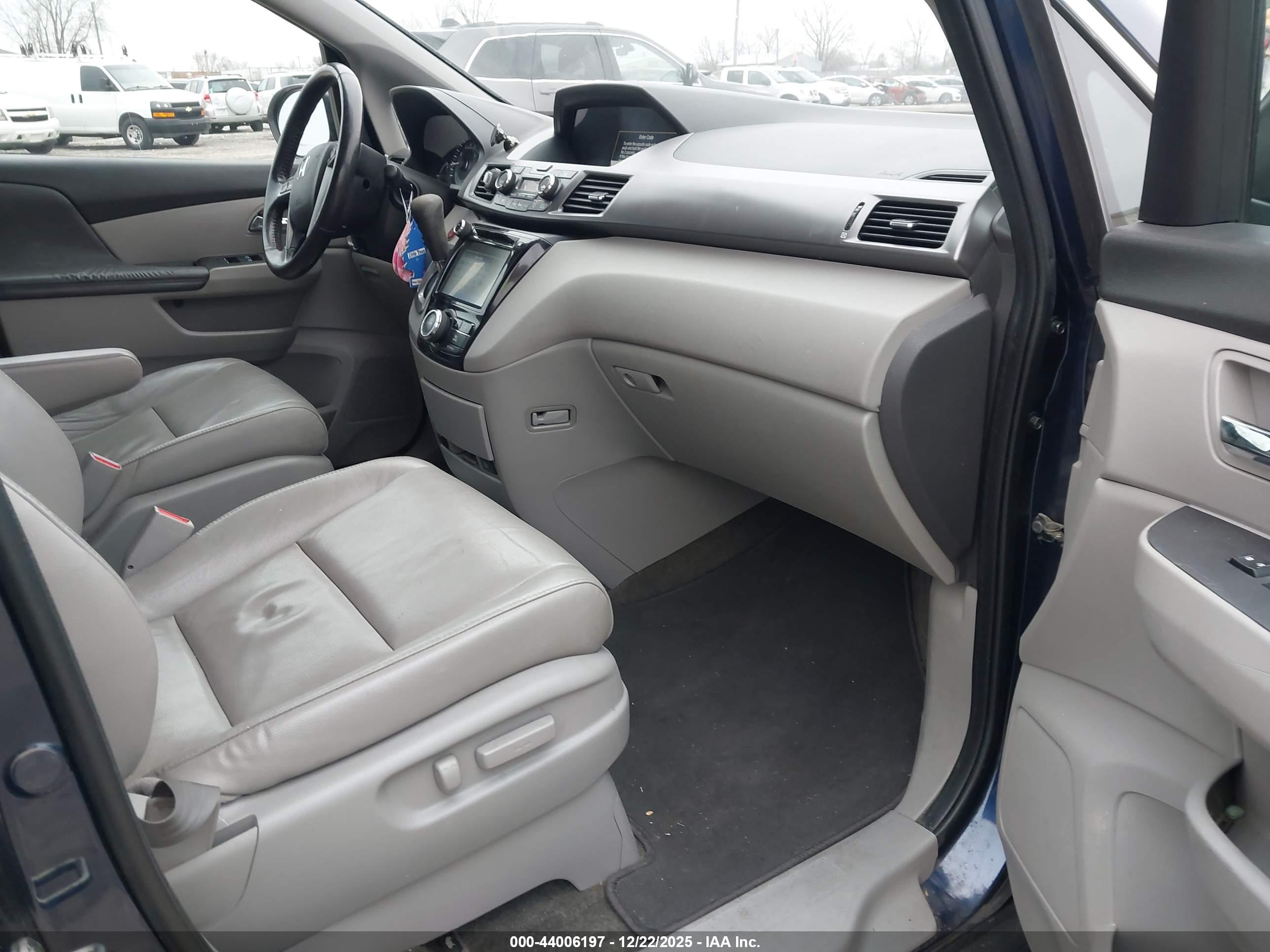 HONDA ODYSSEY image 5