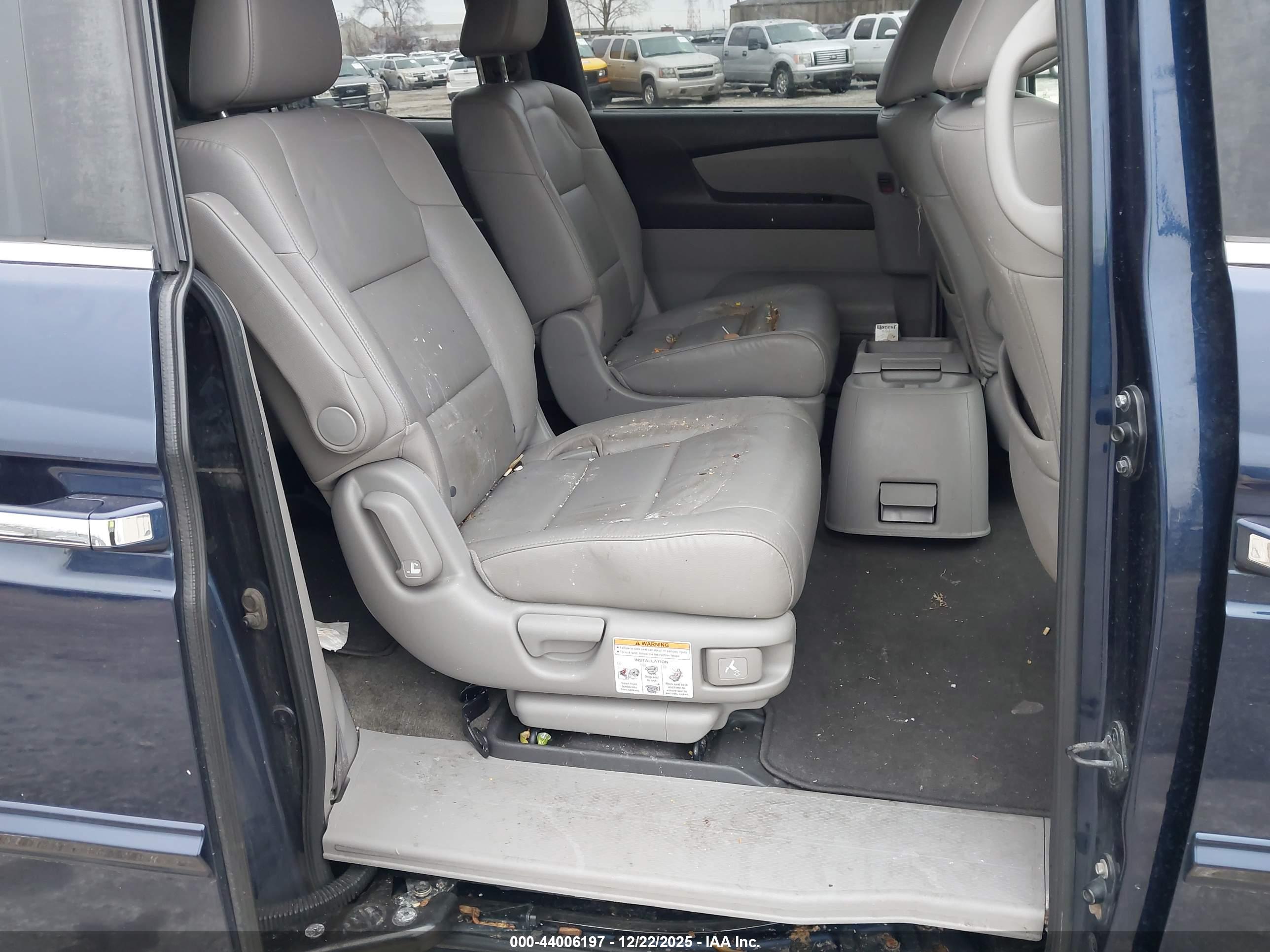 HONDA ODYSSEY image 8