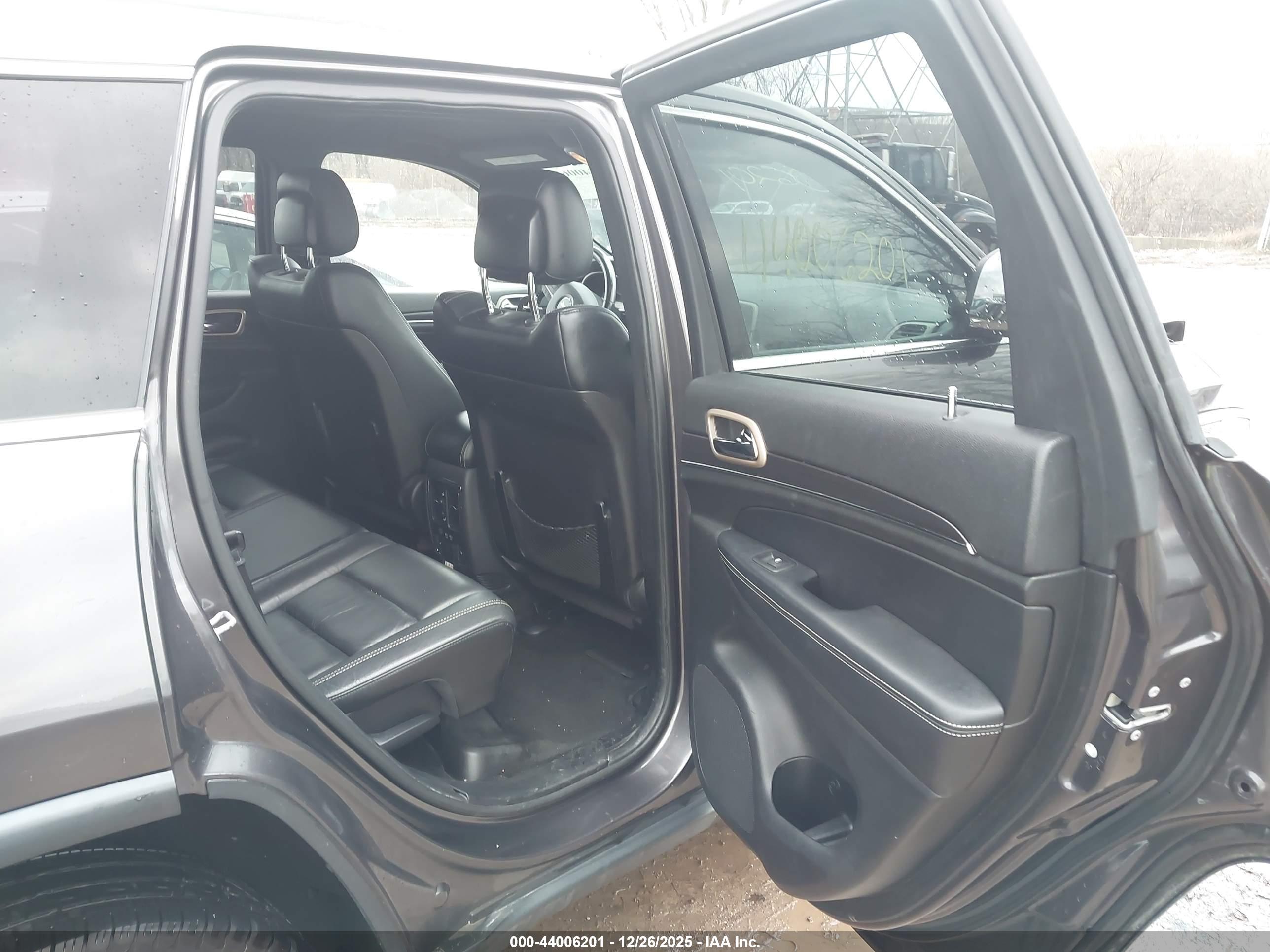 JEEP GRAND image 8