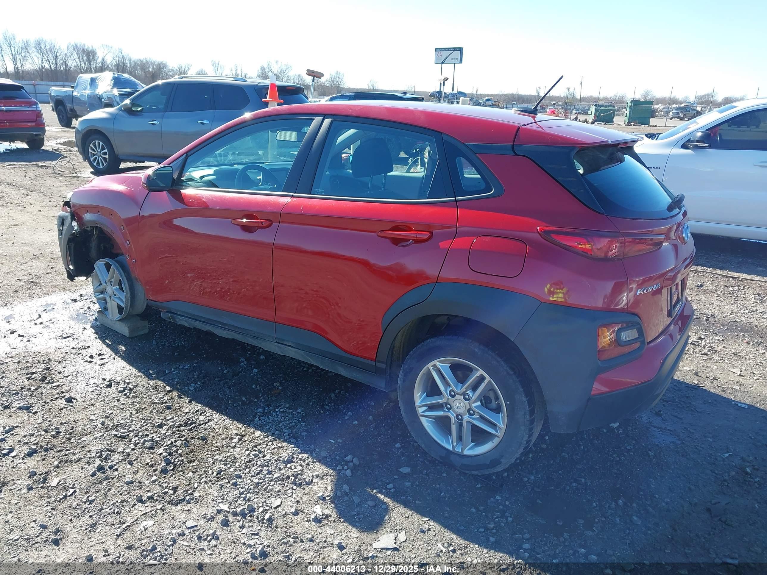 HYUNDAI KONA image 3