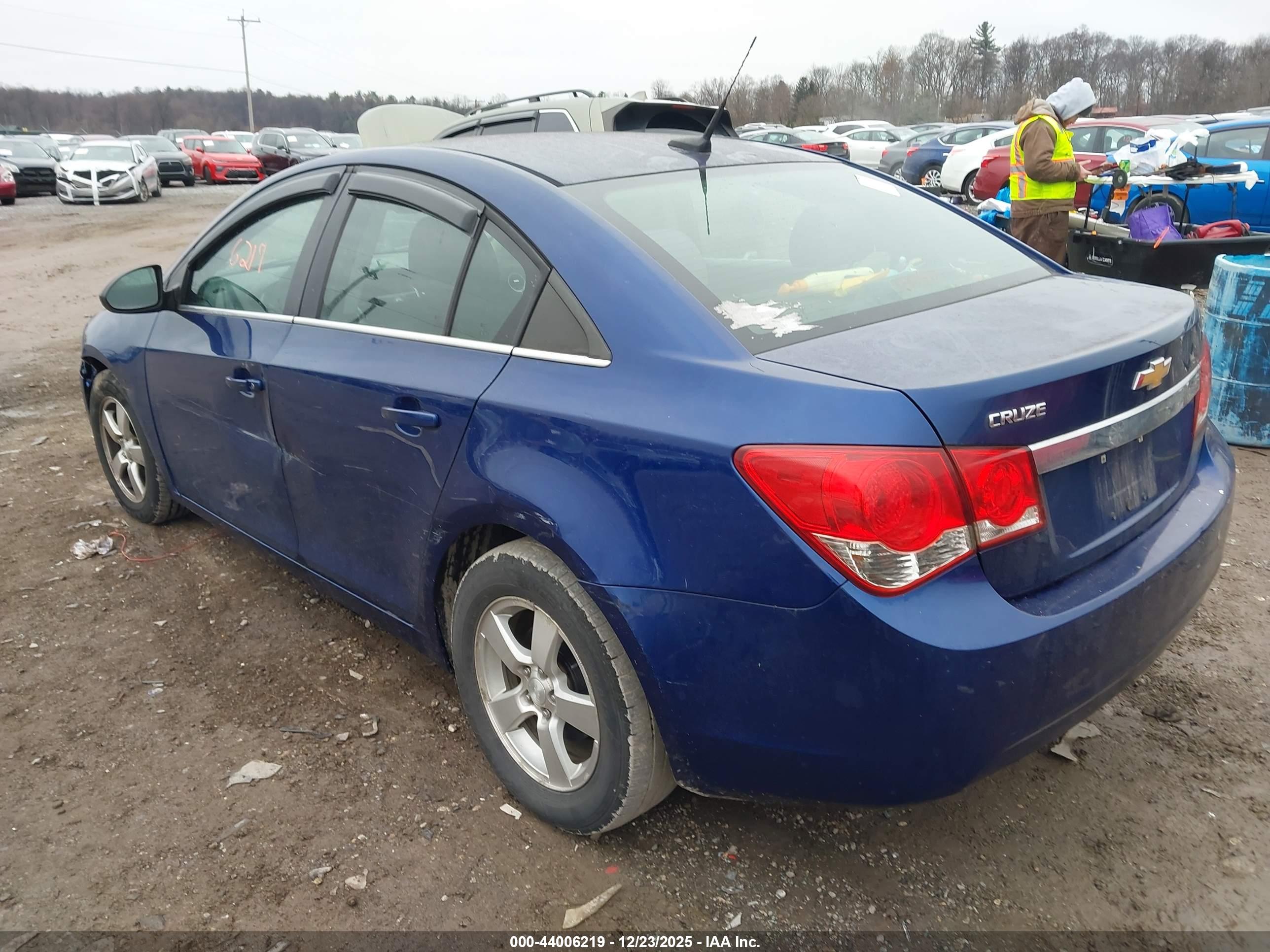 CHEVROLET CRUZE image 3