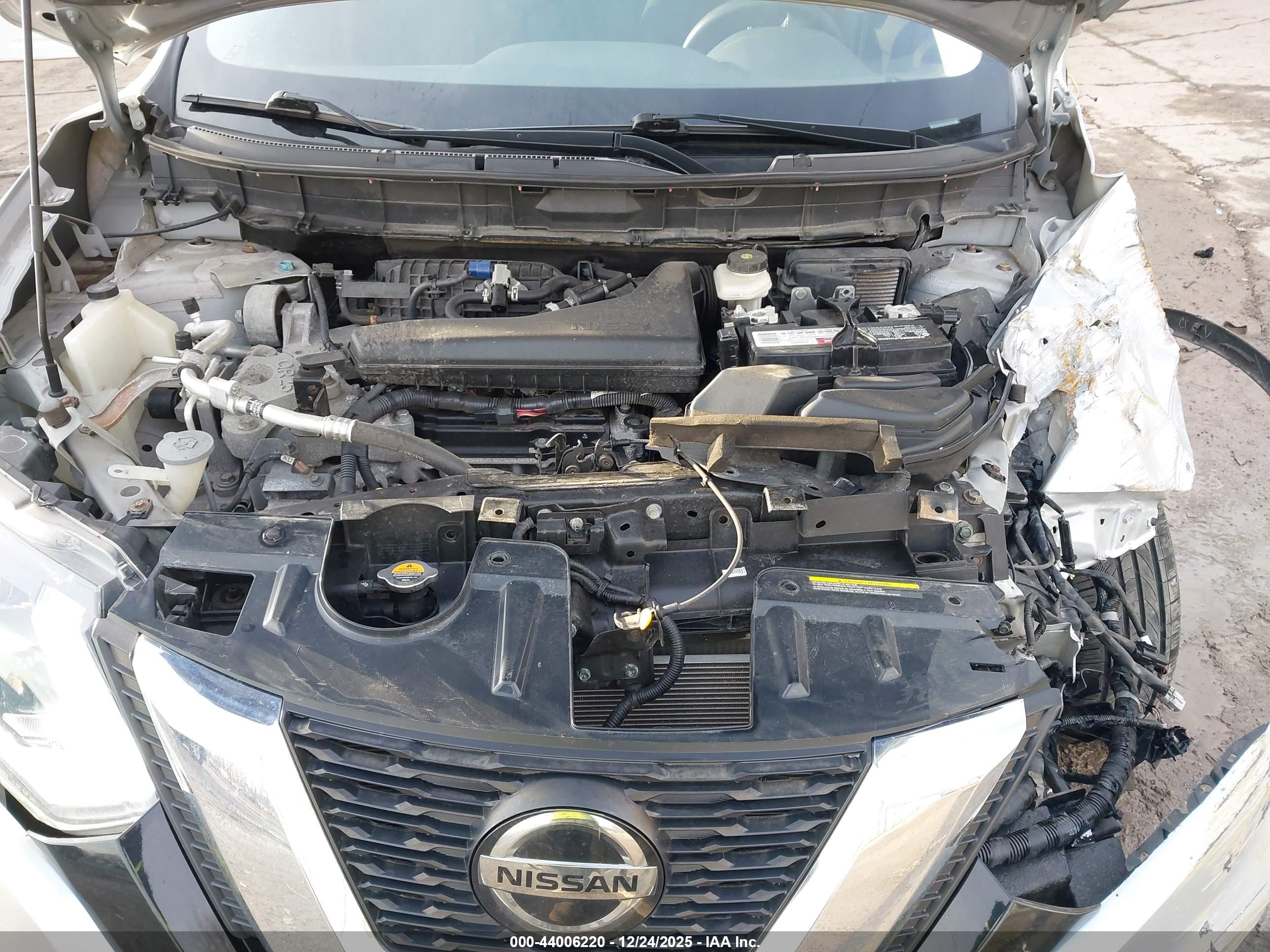 NISSAN ROGUE image 10
