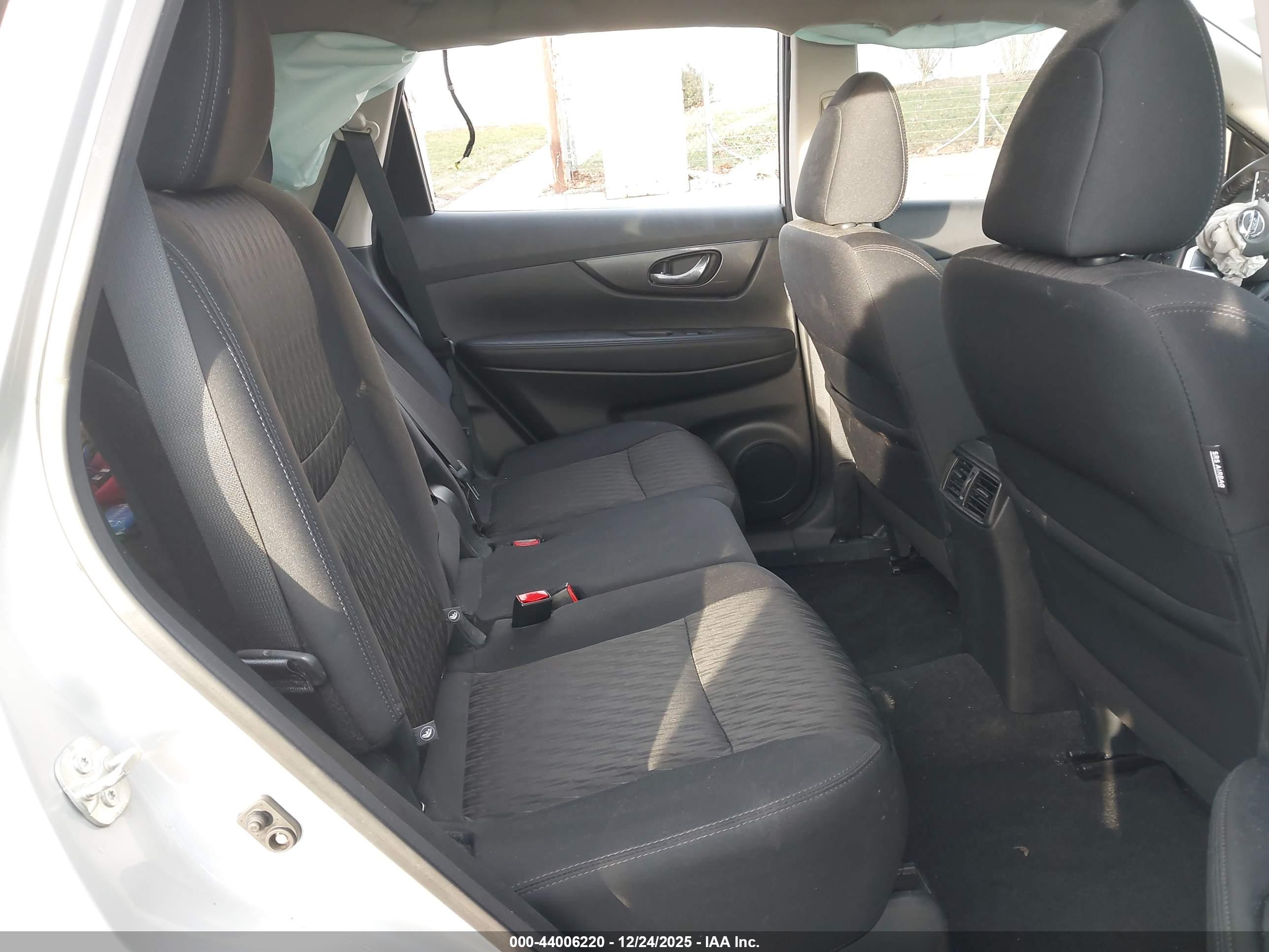 NISSAN ROGUE image 8