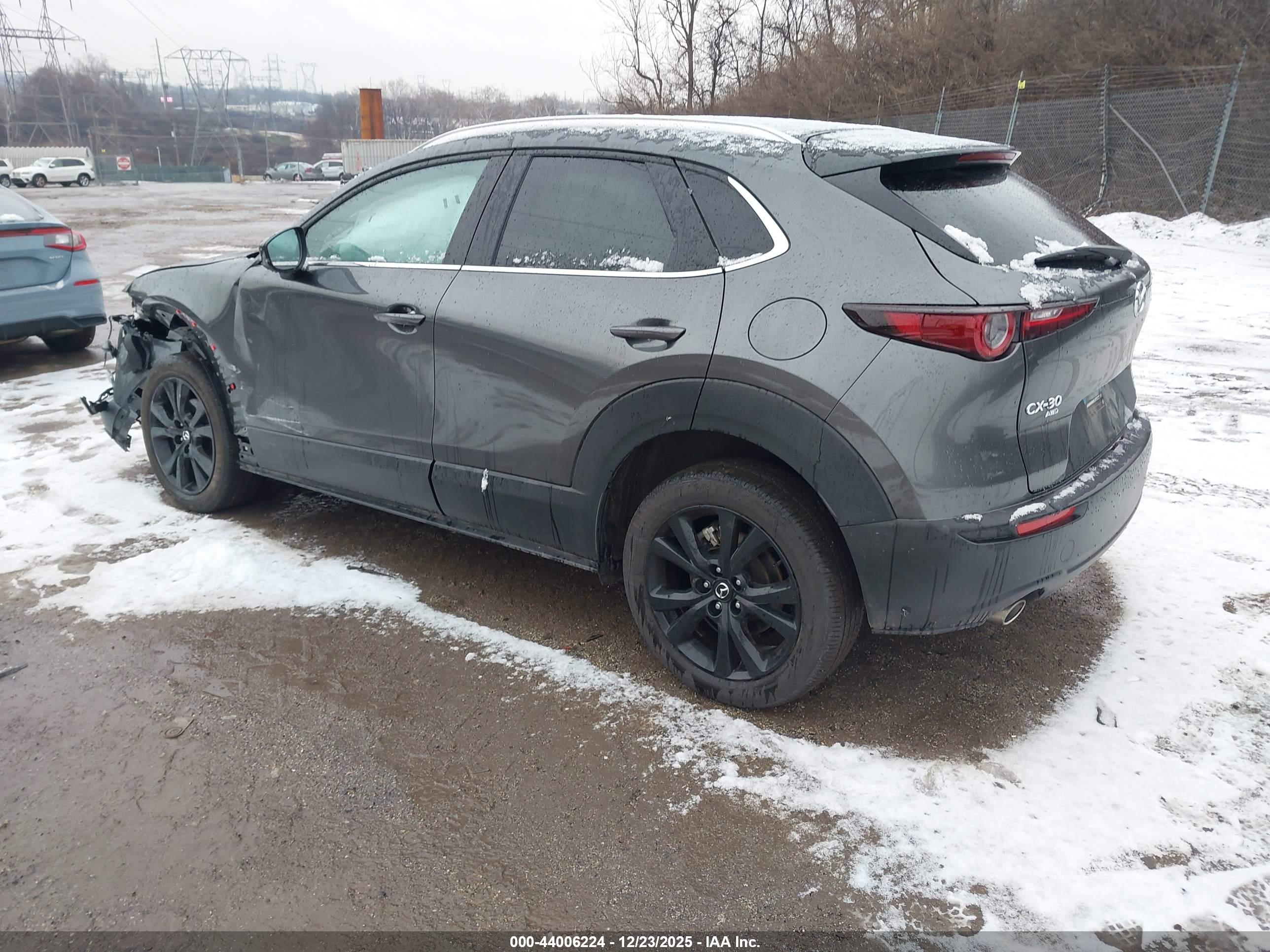 MAZDA CX-30 image 3