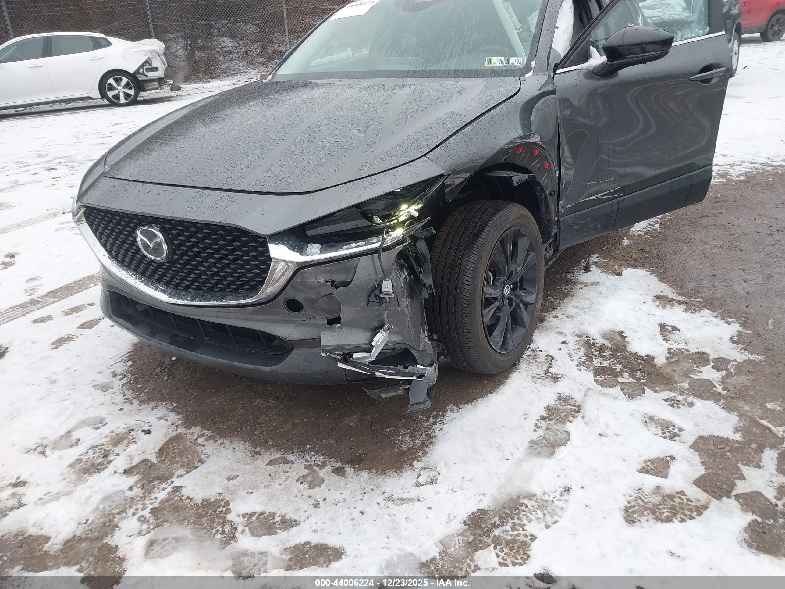 MAZDA CX-30 image 6