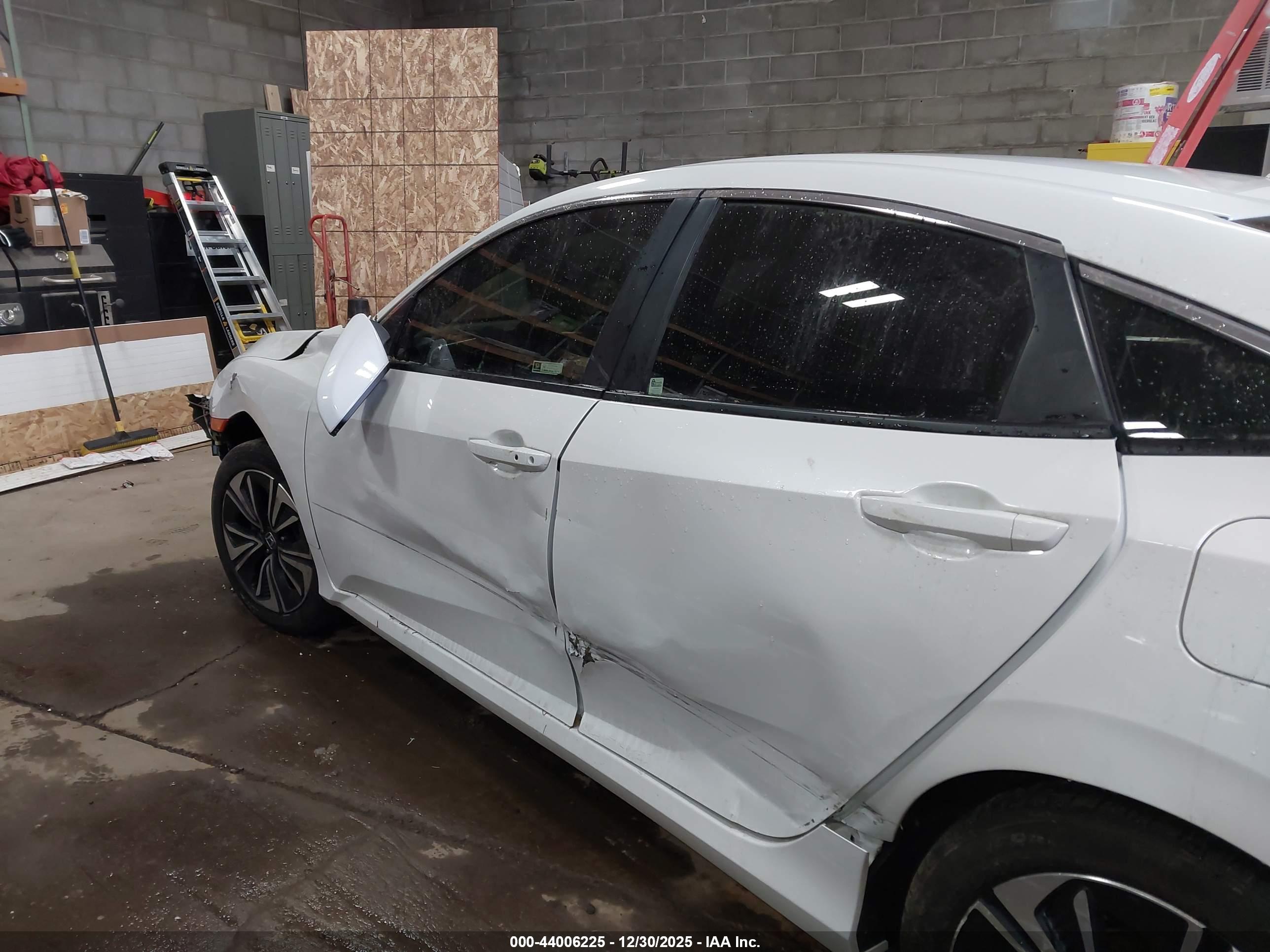 HONDA CIVIC image 6