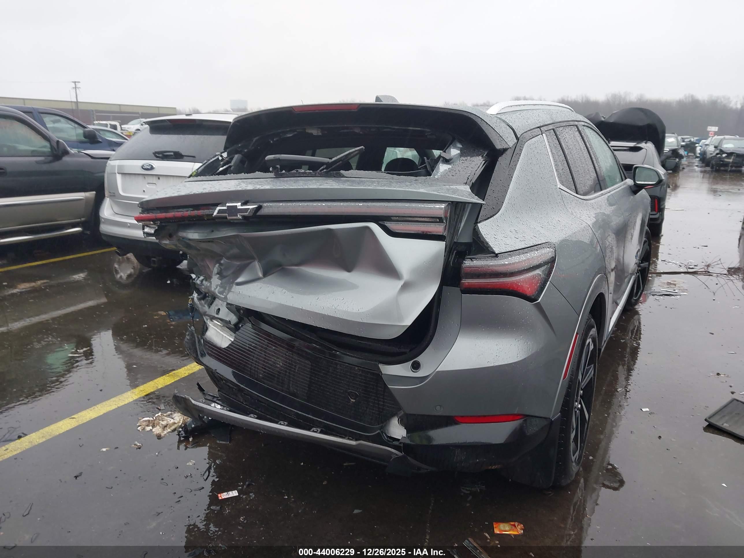 CHEVROLET EQUINOX image 4