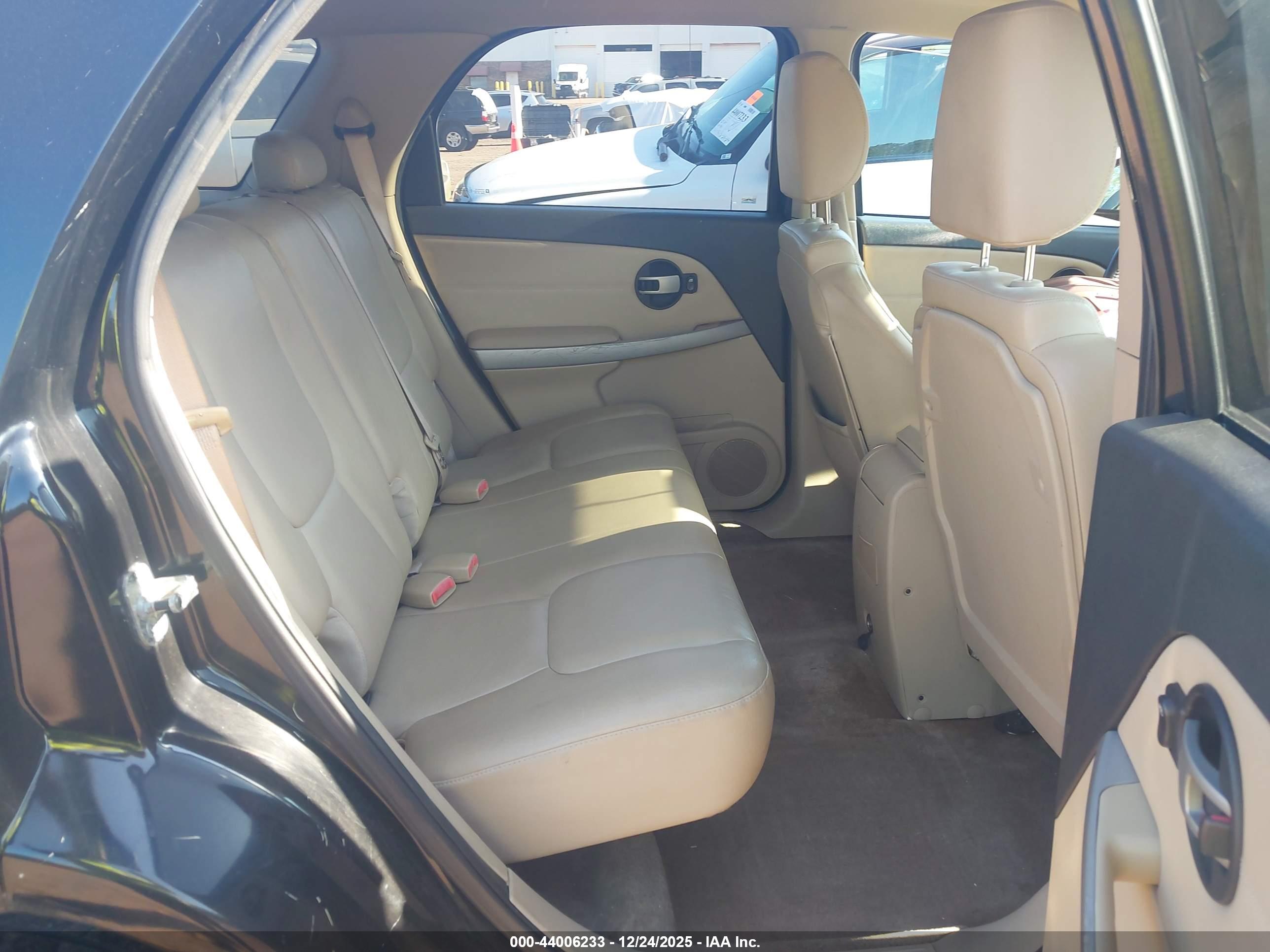 CHEVROLET EQUINOX image 8