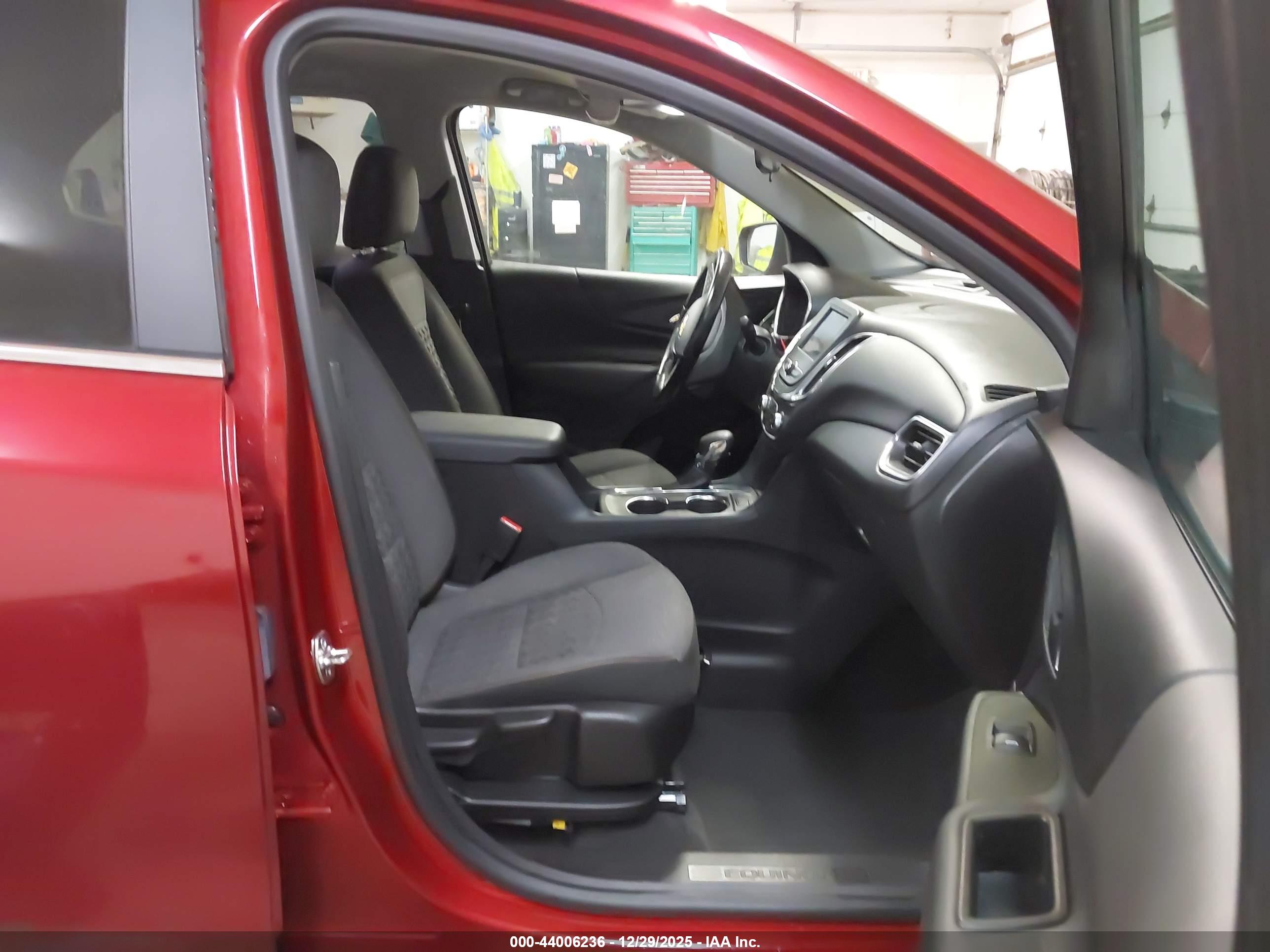 CHEVROLET EQUINOX image 5