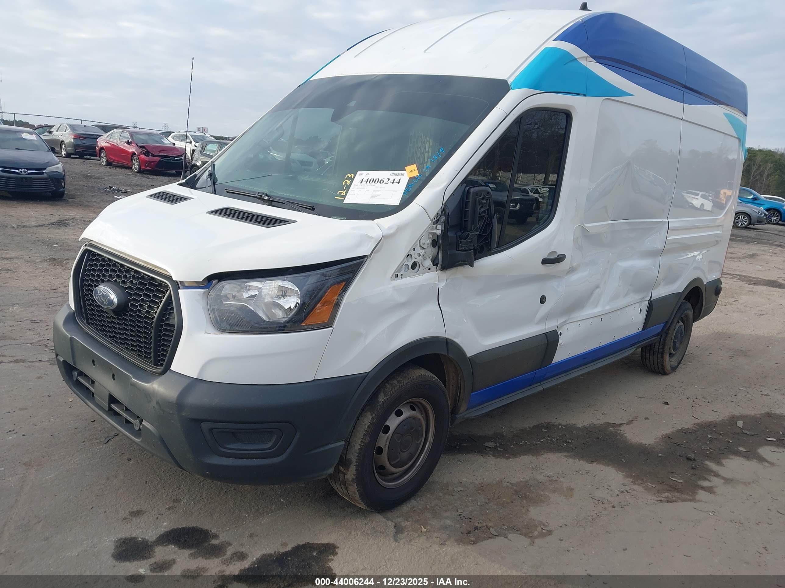 FORD TRANSIT-250 image 2