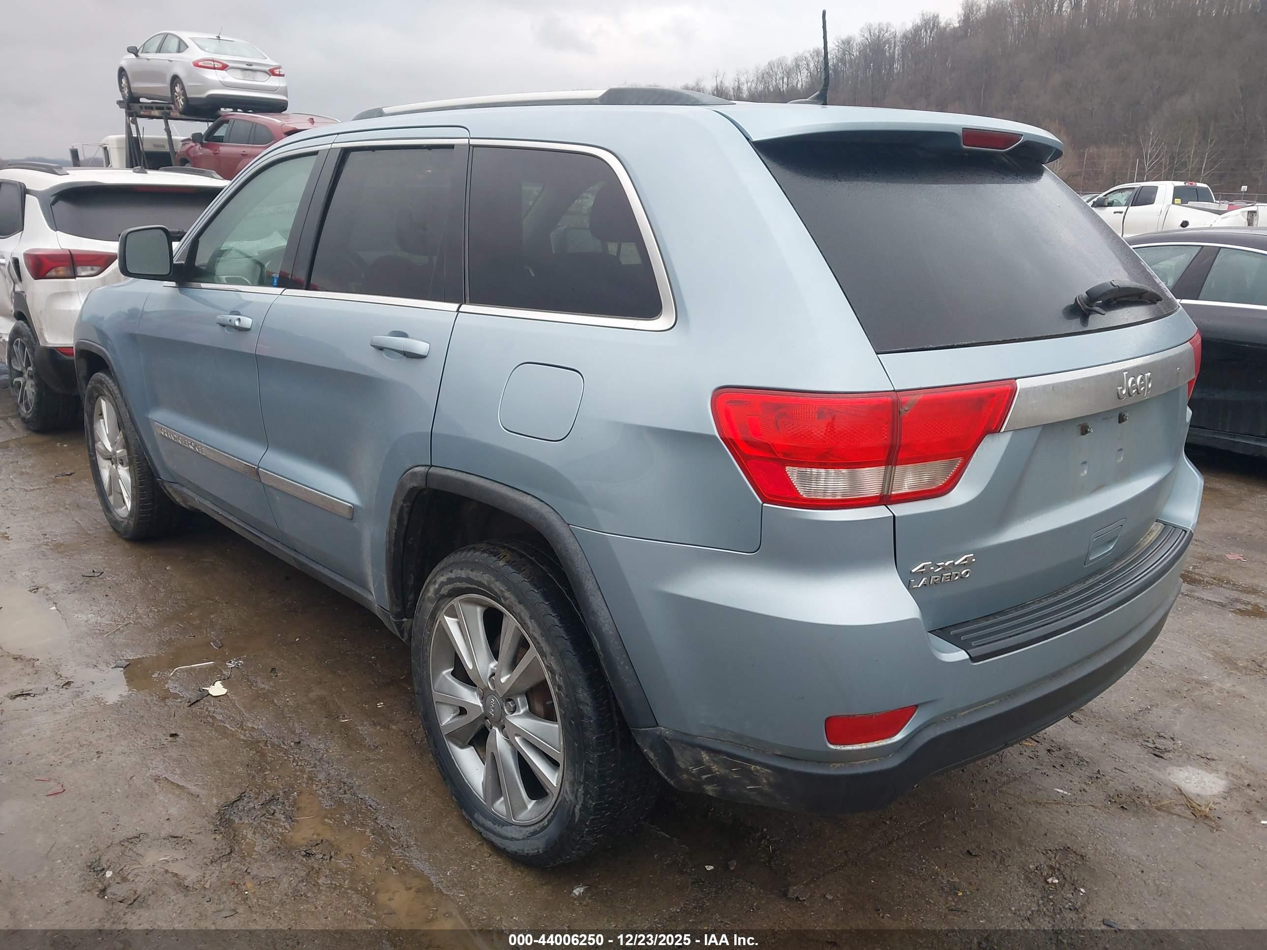 JEEP GRAND image 3