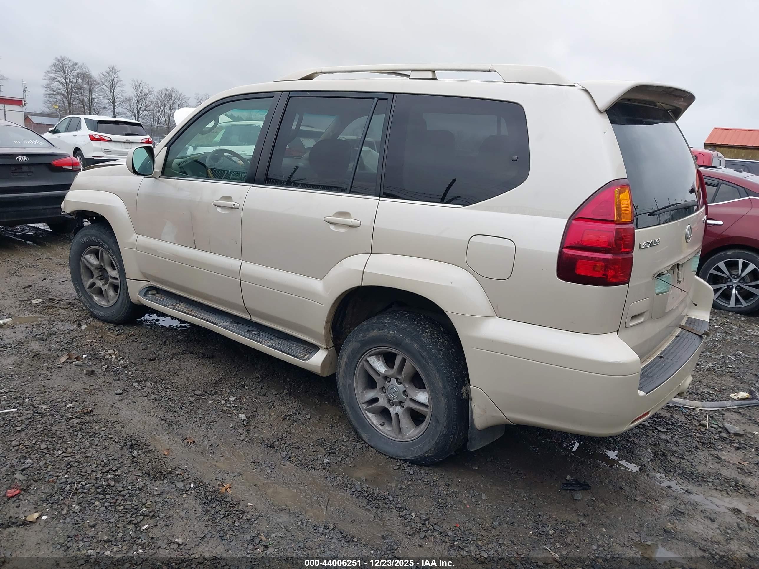 LEXUS GX image 3