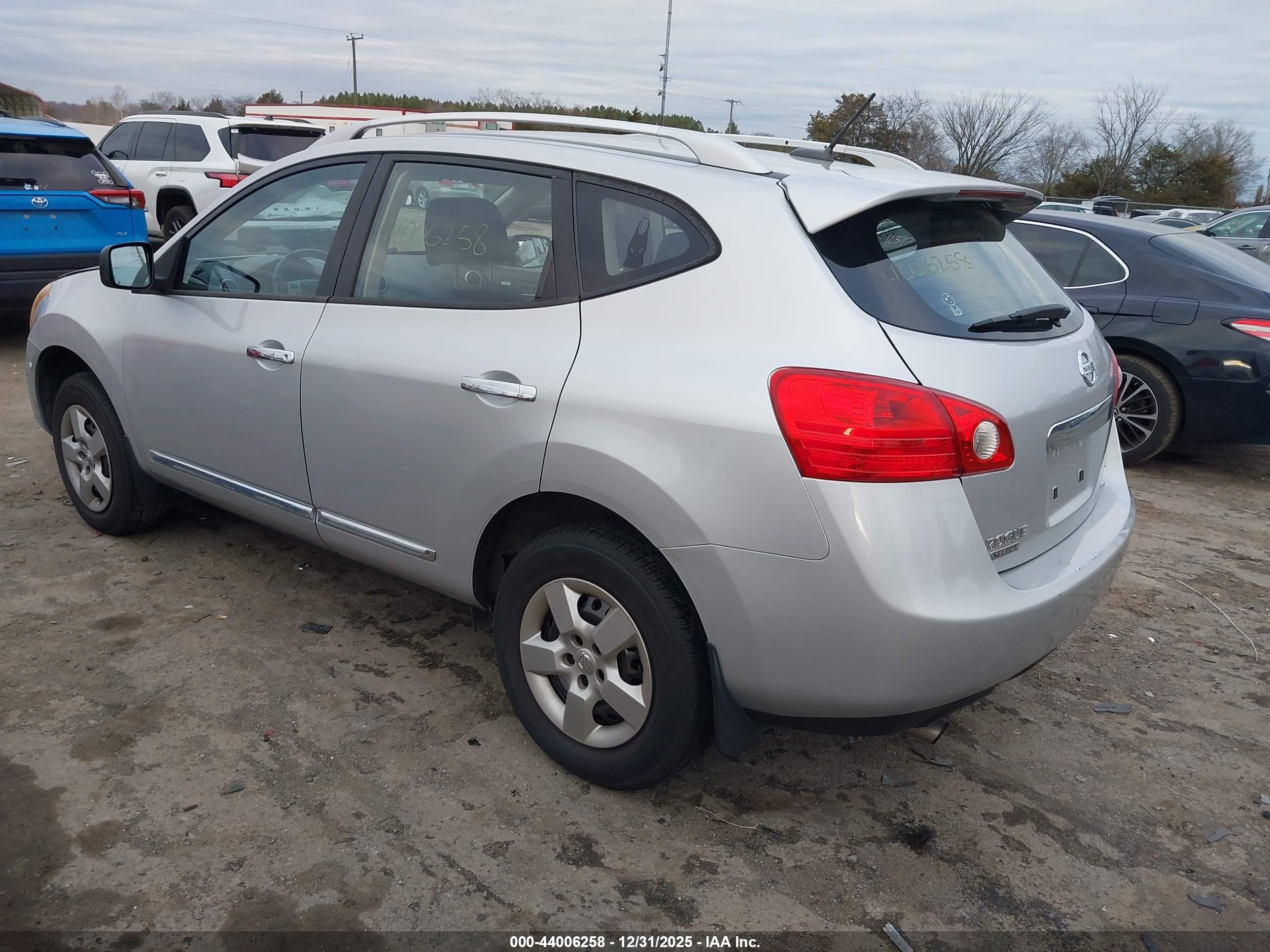 NISSAN ROGUE image 3