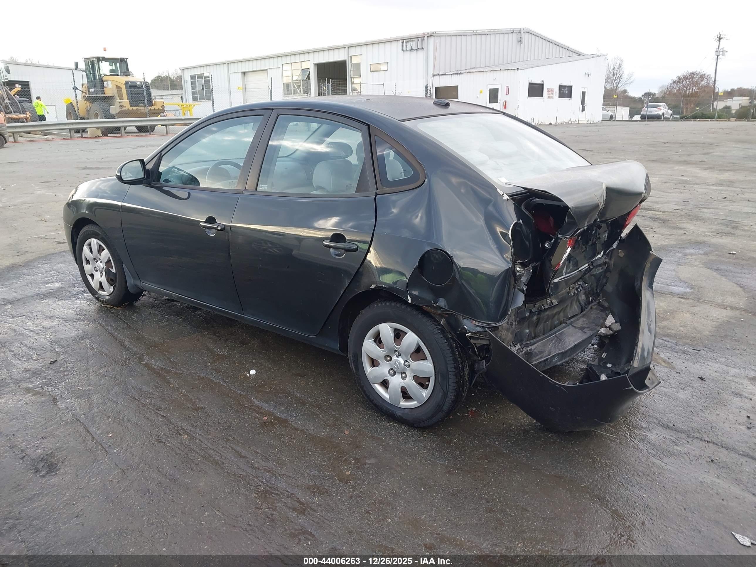 HYUNDAI ELANTRA image 3