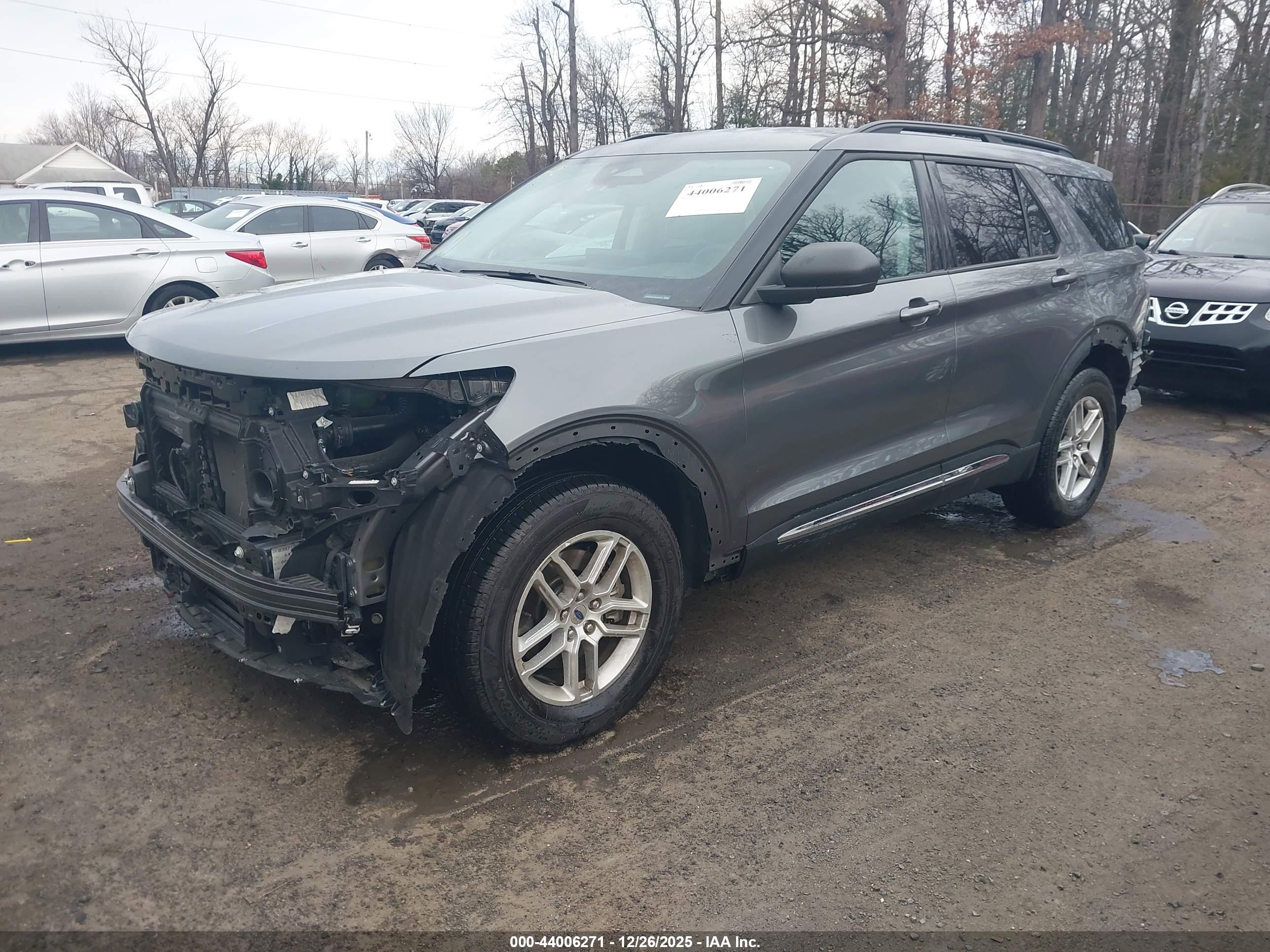 FORD EXPLORER image 2