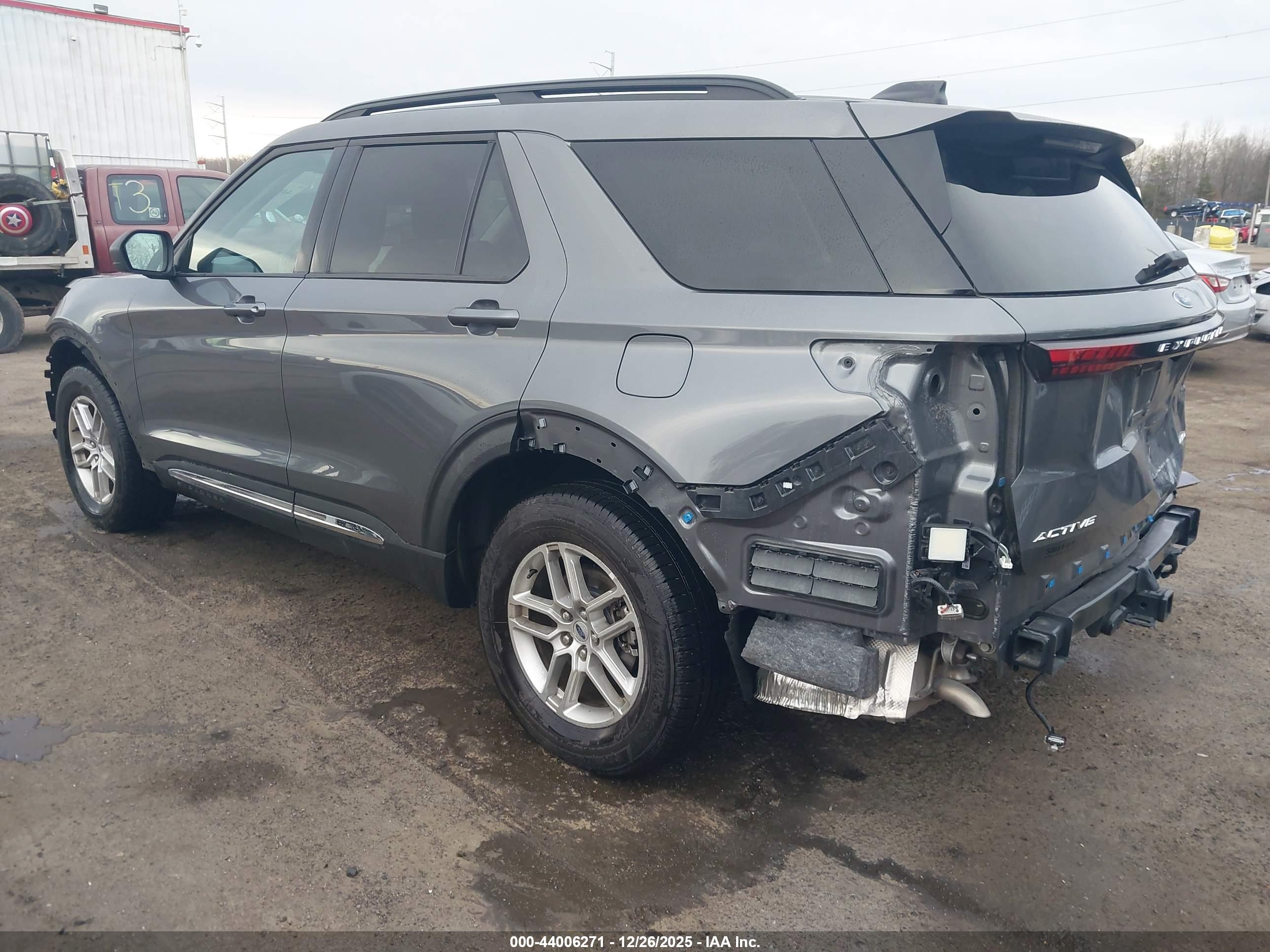 FORD EXPLORER image 3