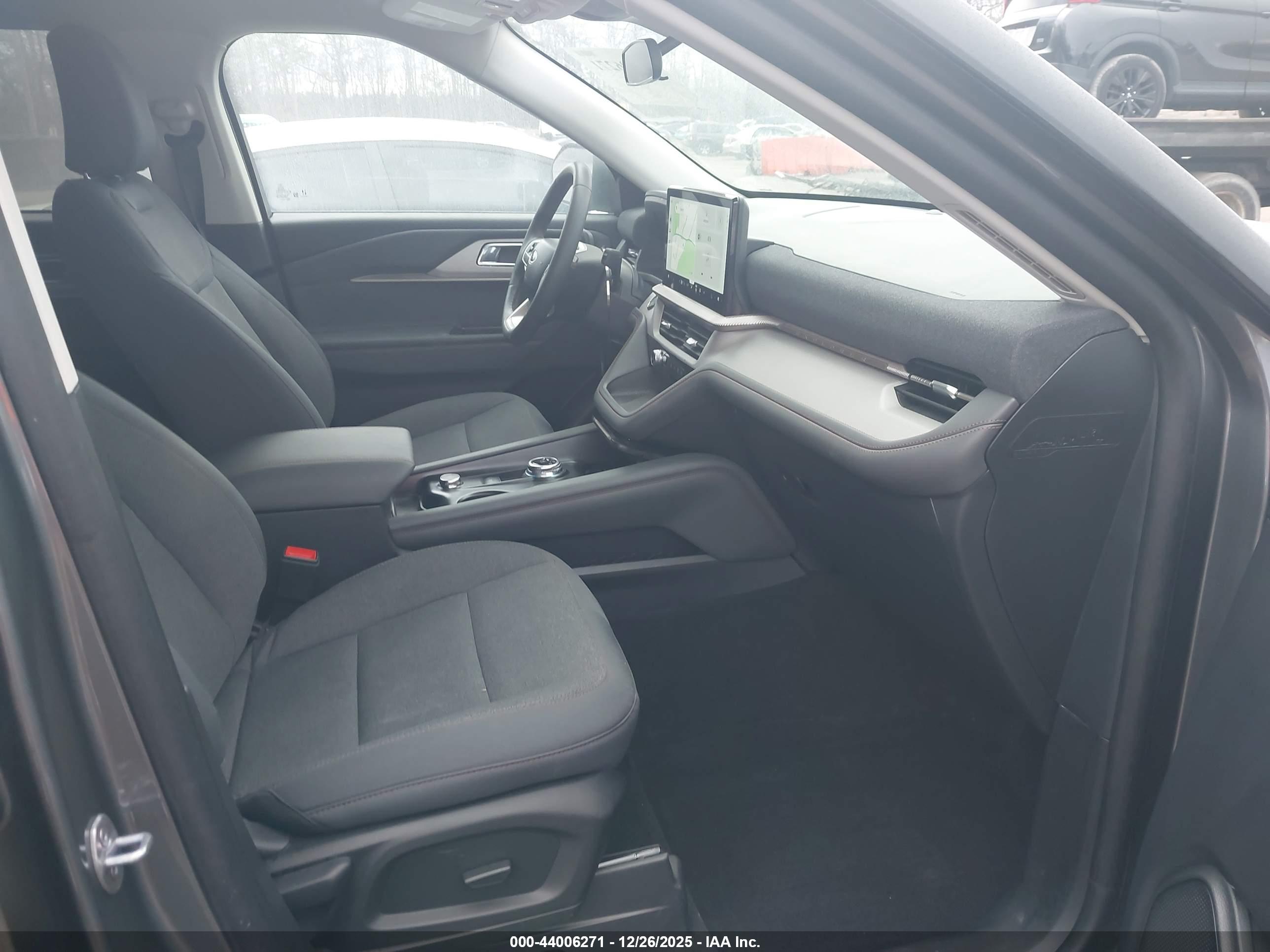 FORD EXPLORER image 5