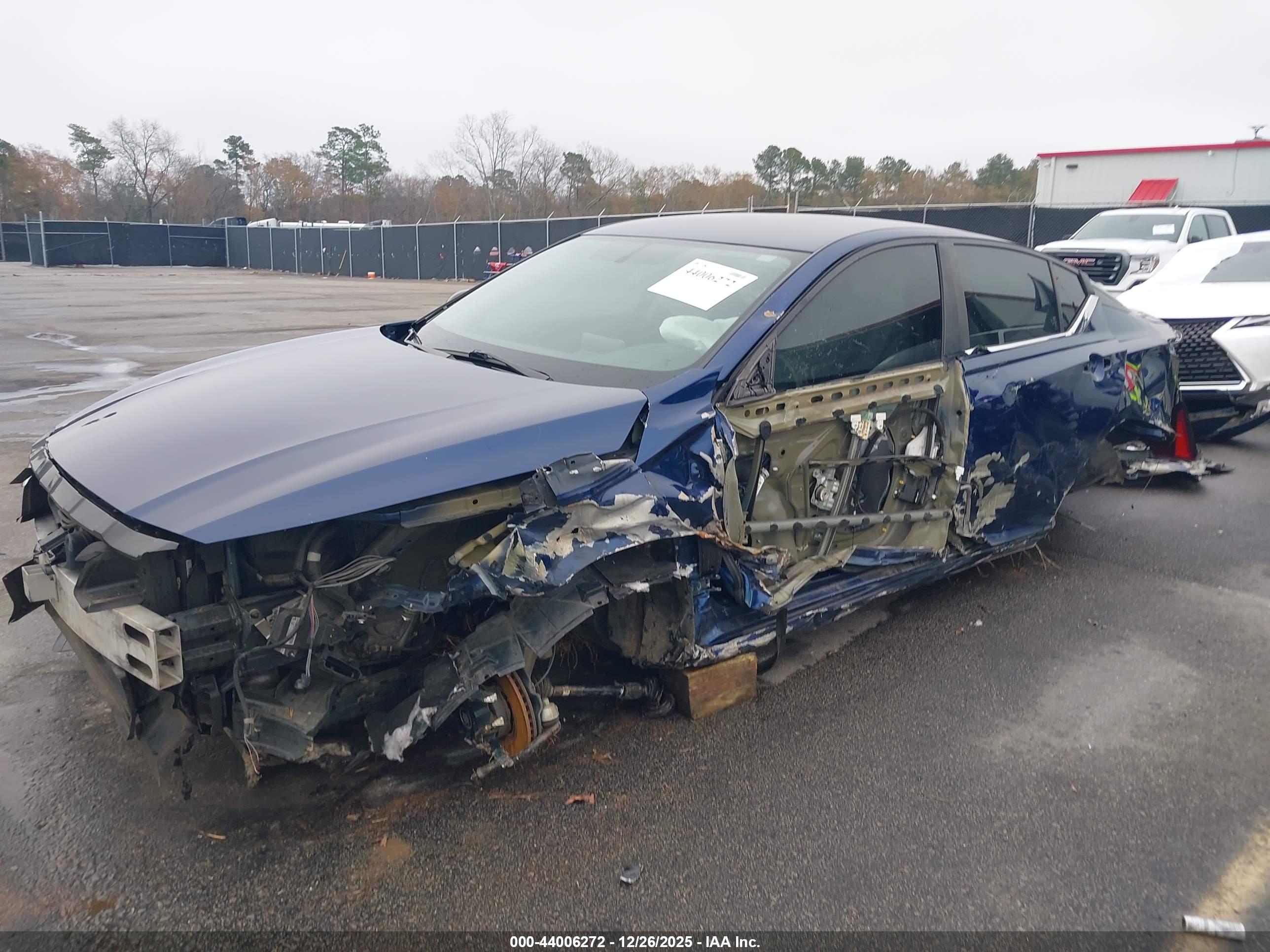 NISSAN ALTIMA image 2