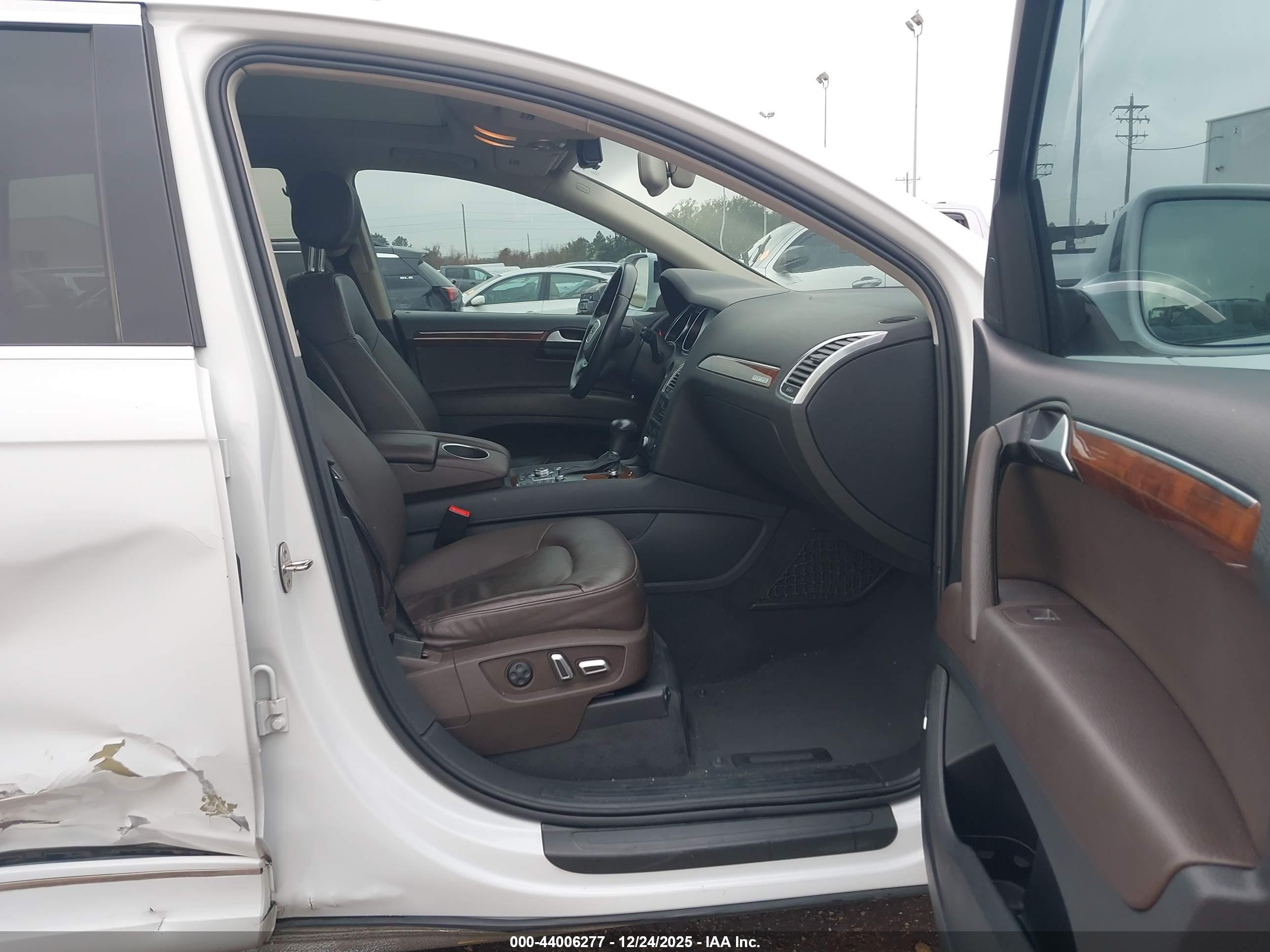 AUDI Q7 image 5