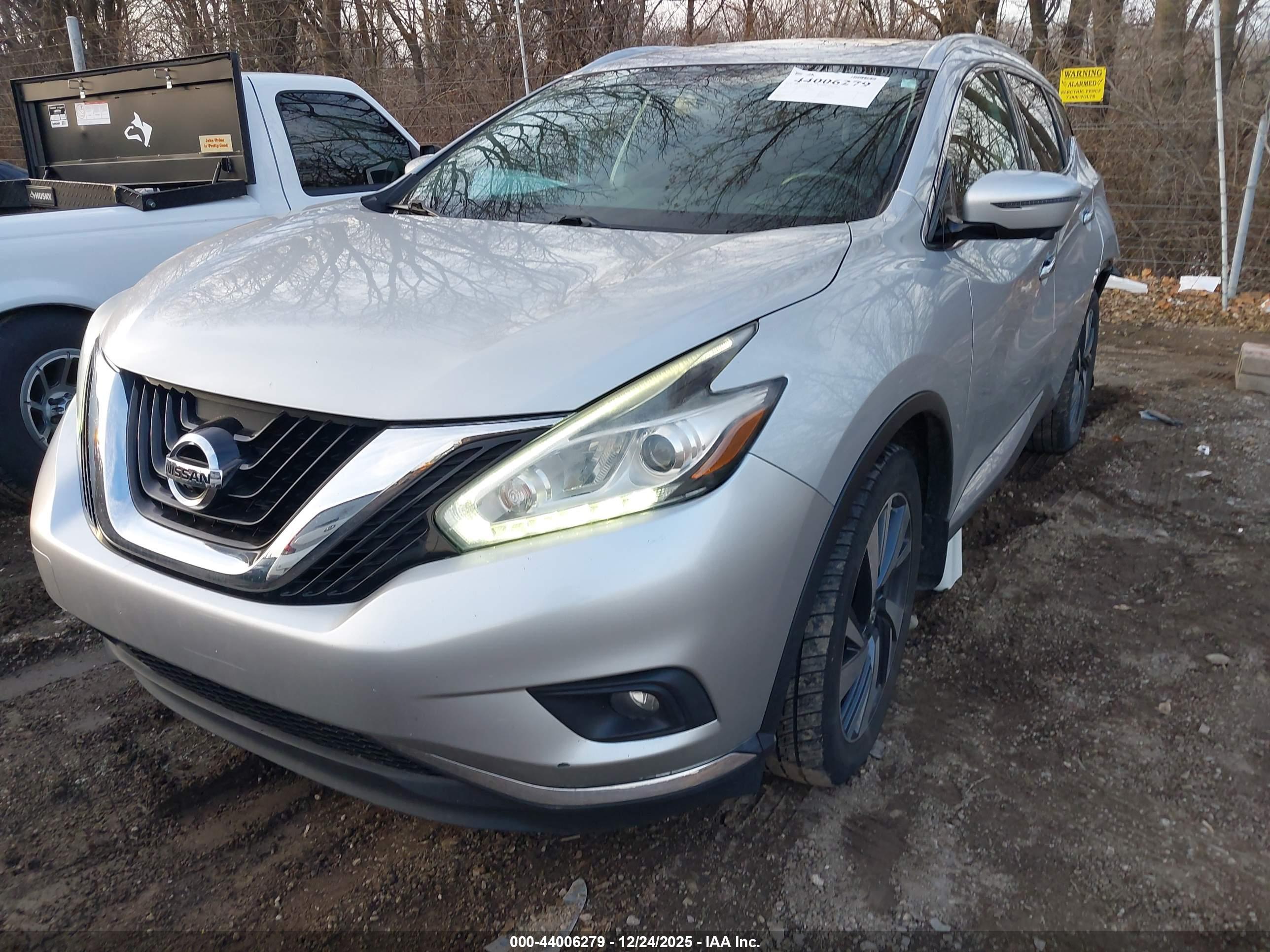 NISSAN MURANO image 2