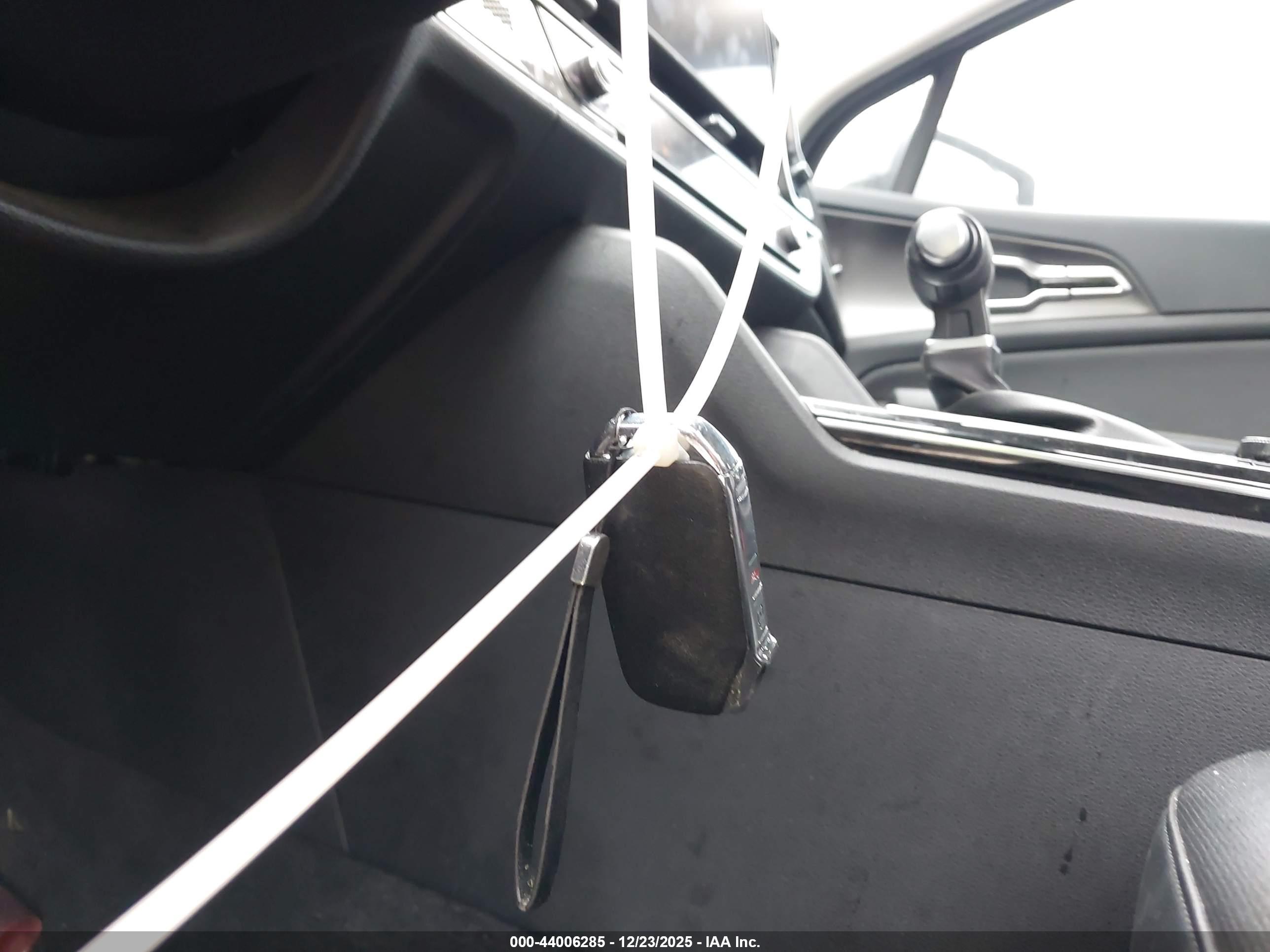 KIA SPORTAGE image 11