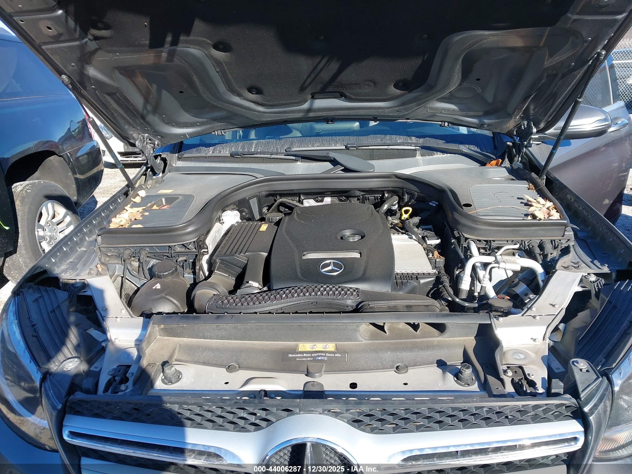 MERCEDES-BENZ GLC image 10