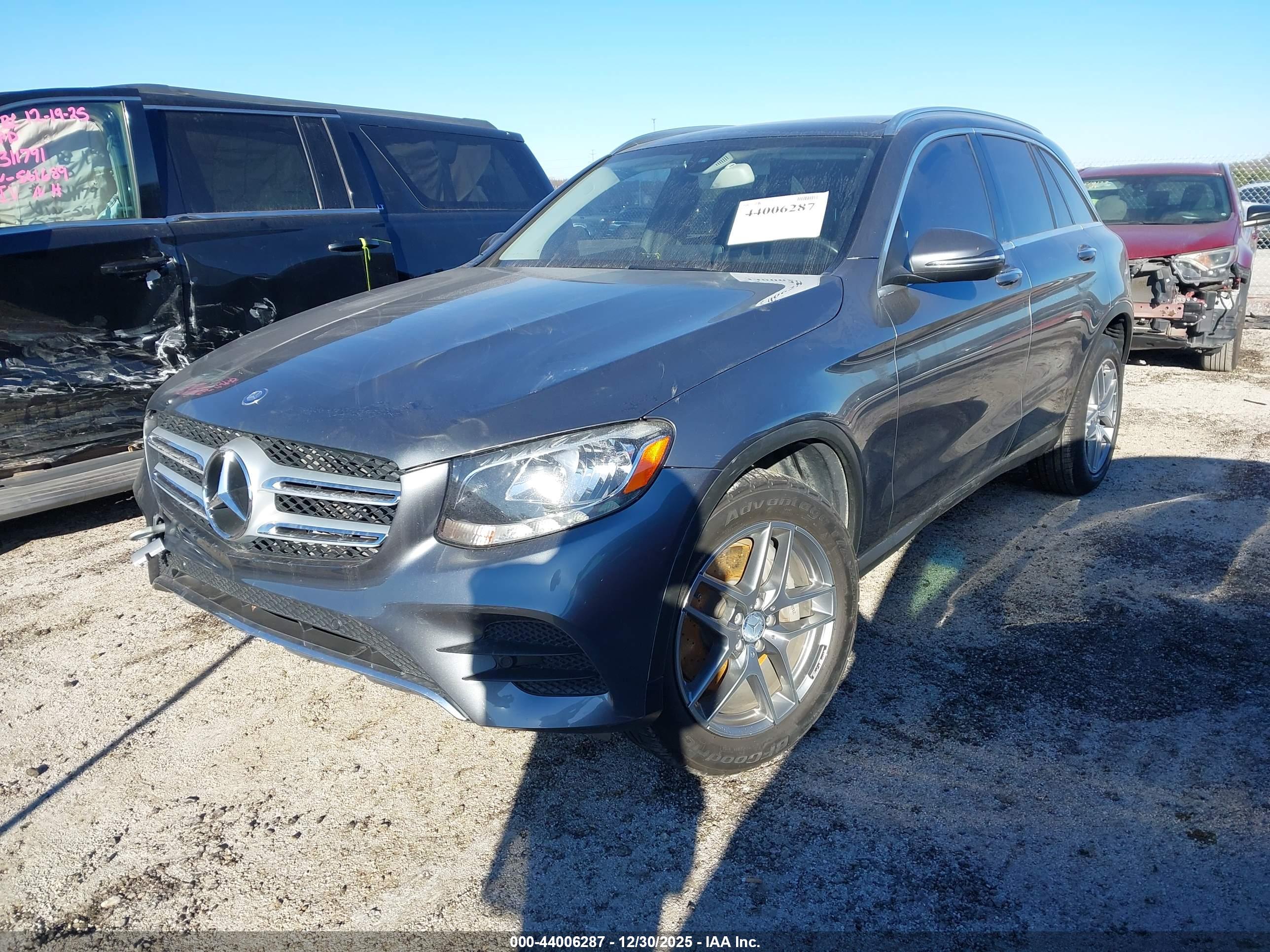MERCEDES-BENZ GLC image 2