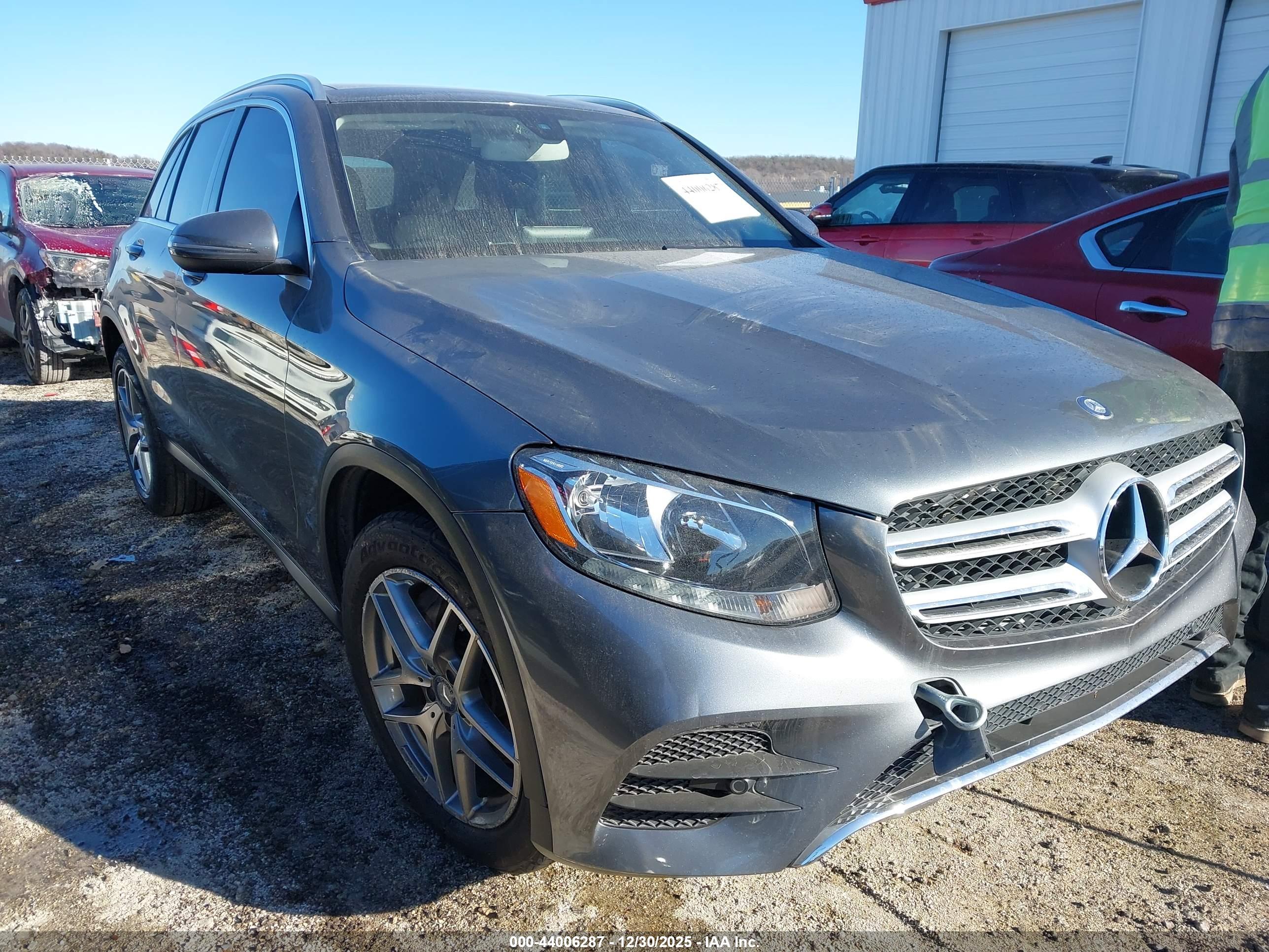 MERCEDES-BENZ GLC image 6