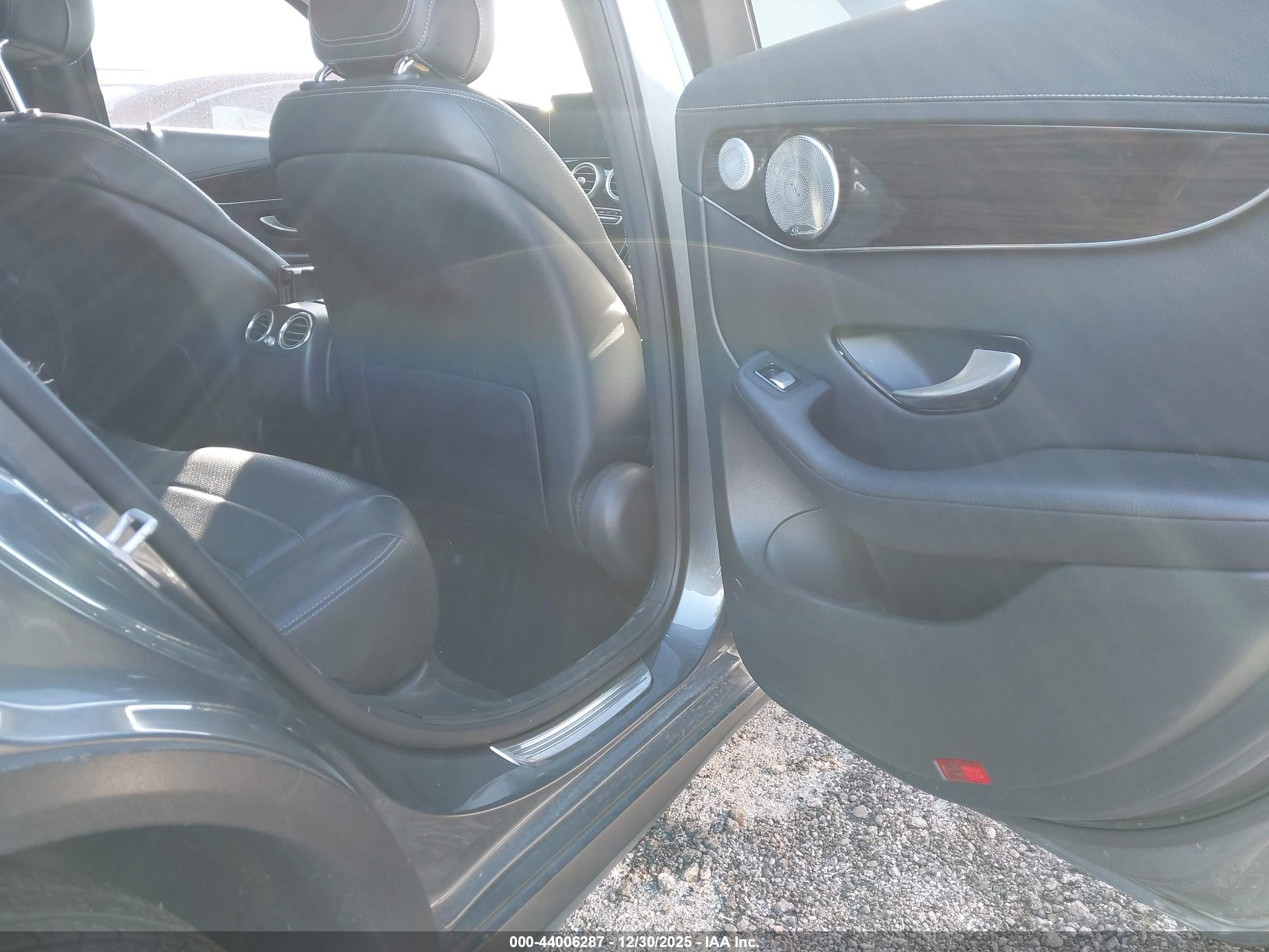 MERCEDES-BENZ GLC image 8