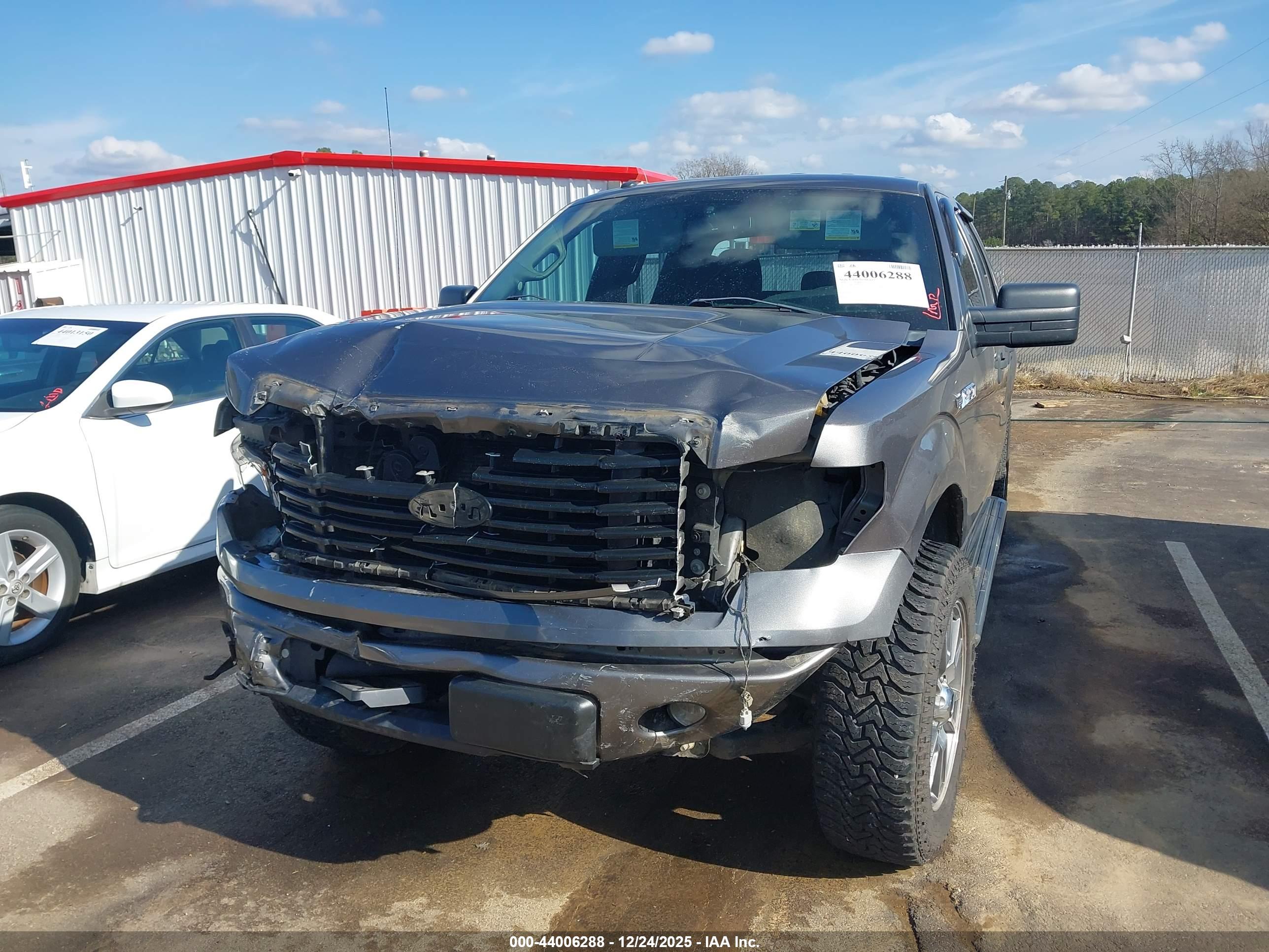 FORD F-150 image 6