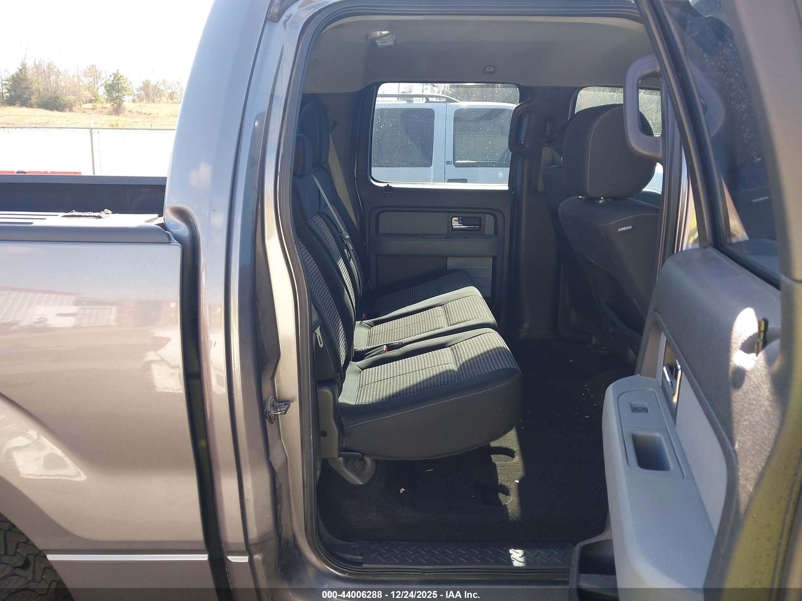 FORD F-150 image 8