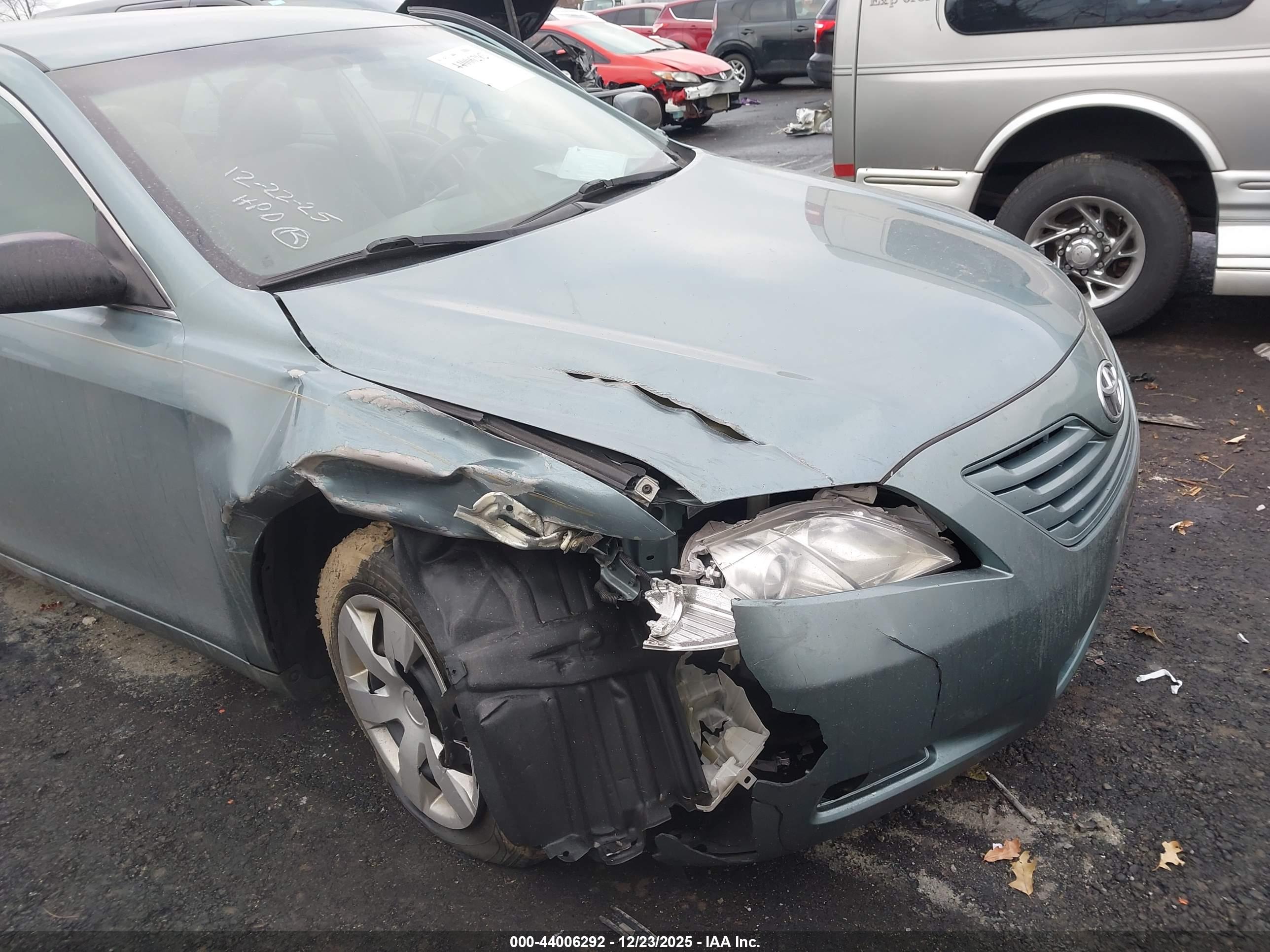 TOYOTA CAMRY image 6