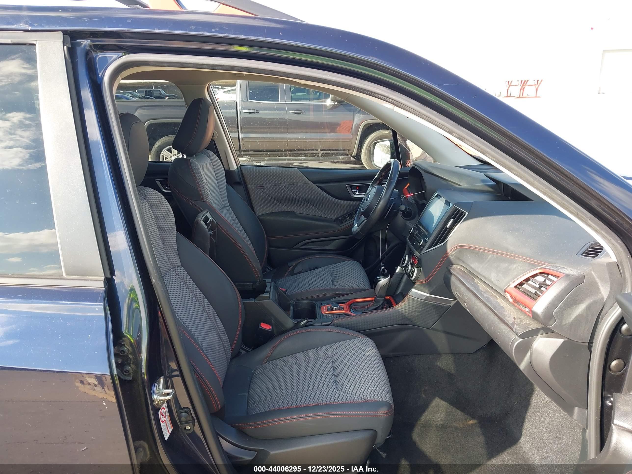 SUBARU FORESTER image 5