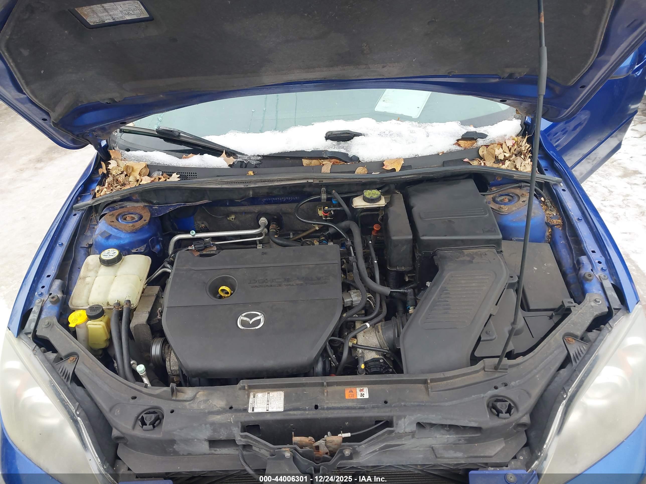 MAZDA MAZDA3 image 10