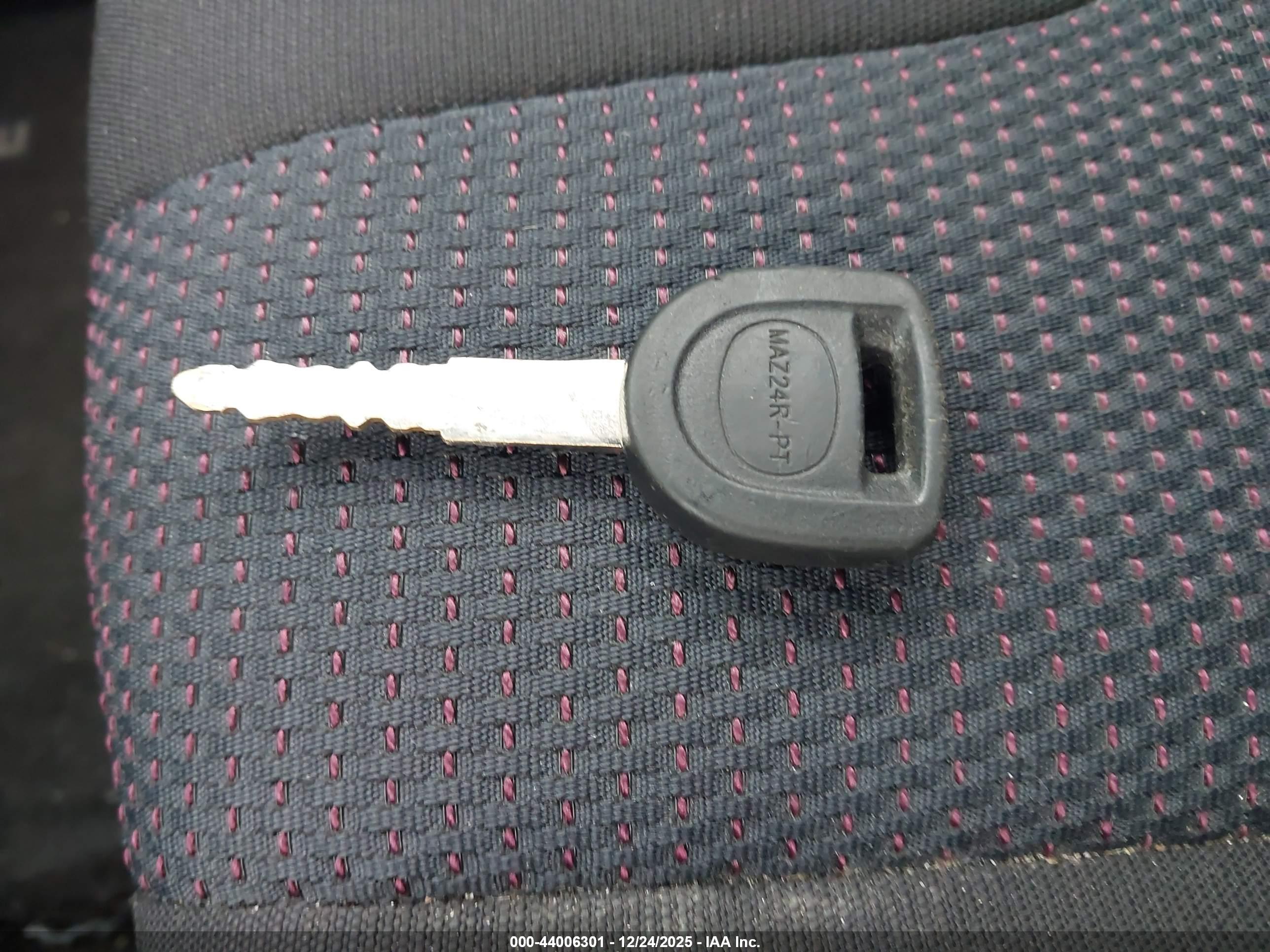 MAZDA MAZDA3 image 11