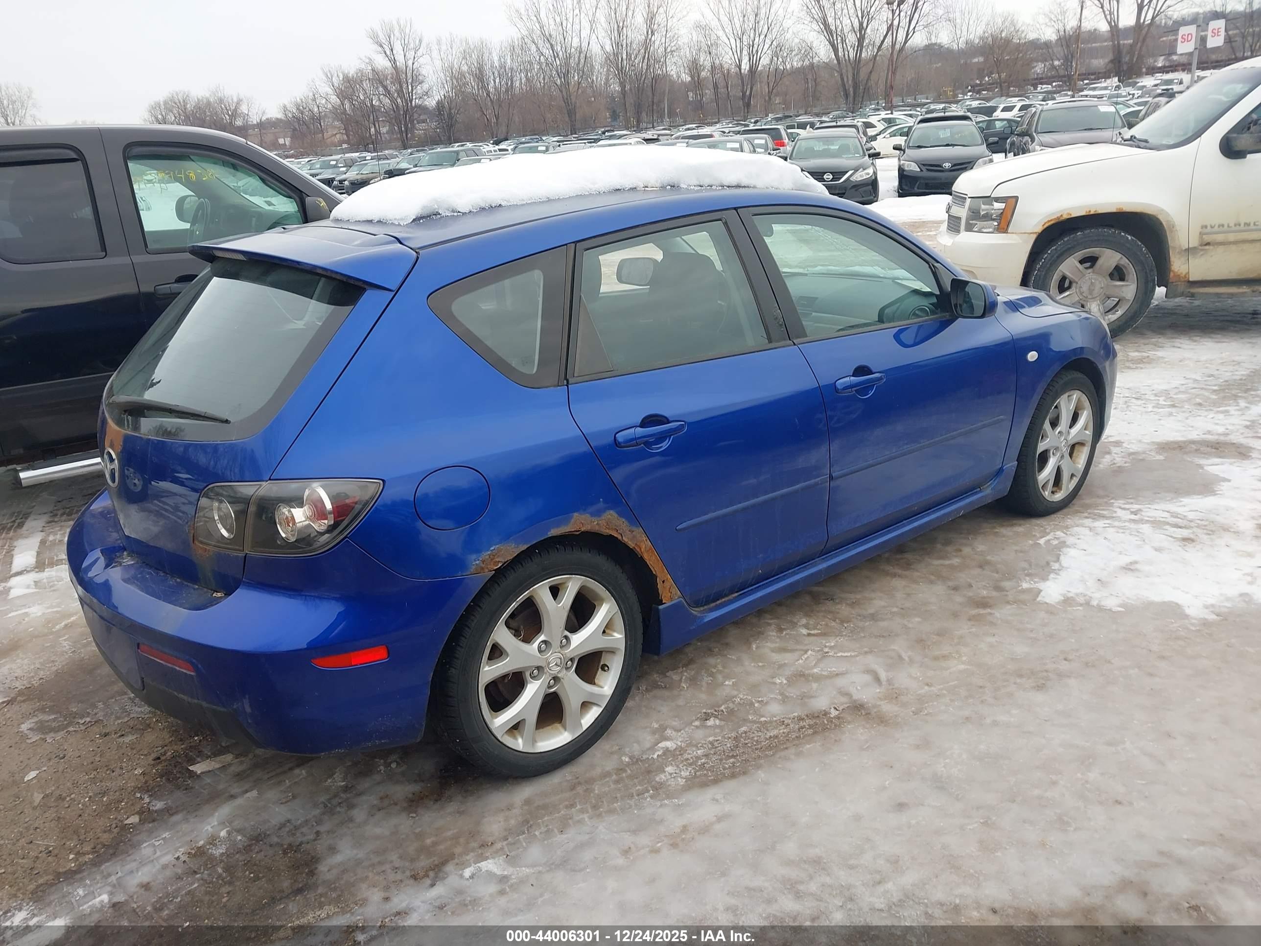 MAZDA MAZDA3 image 4