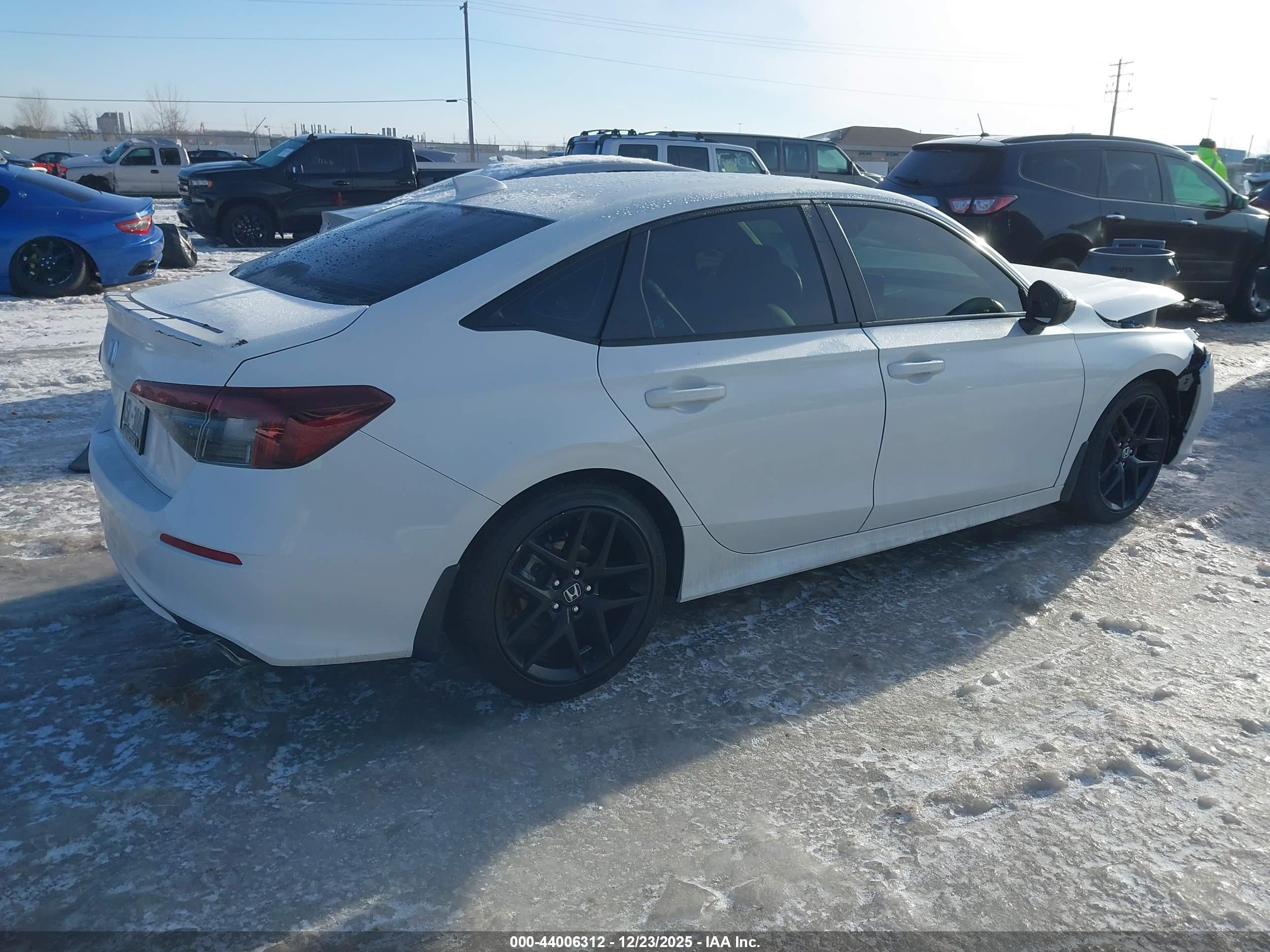 HONDA CIVIC image 4