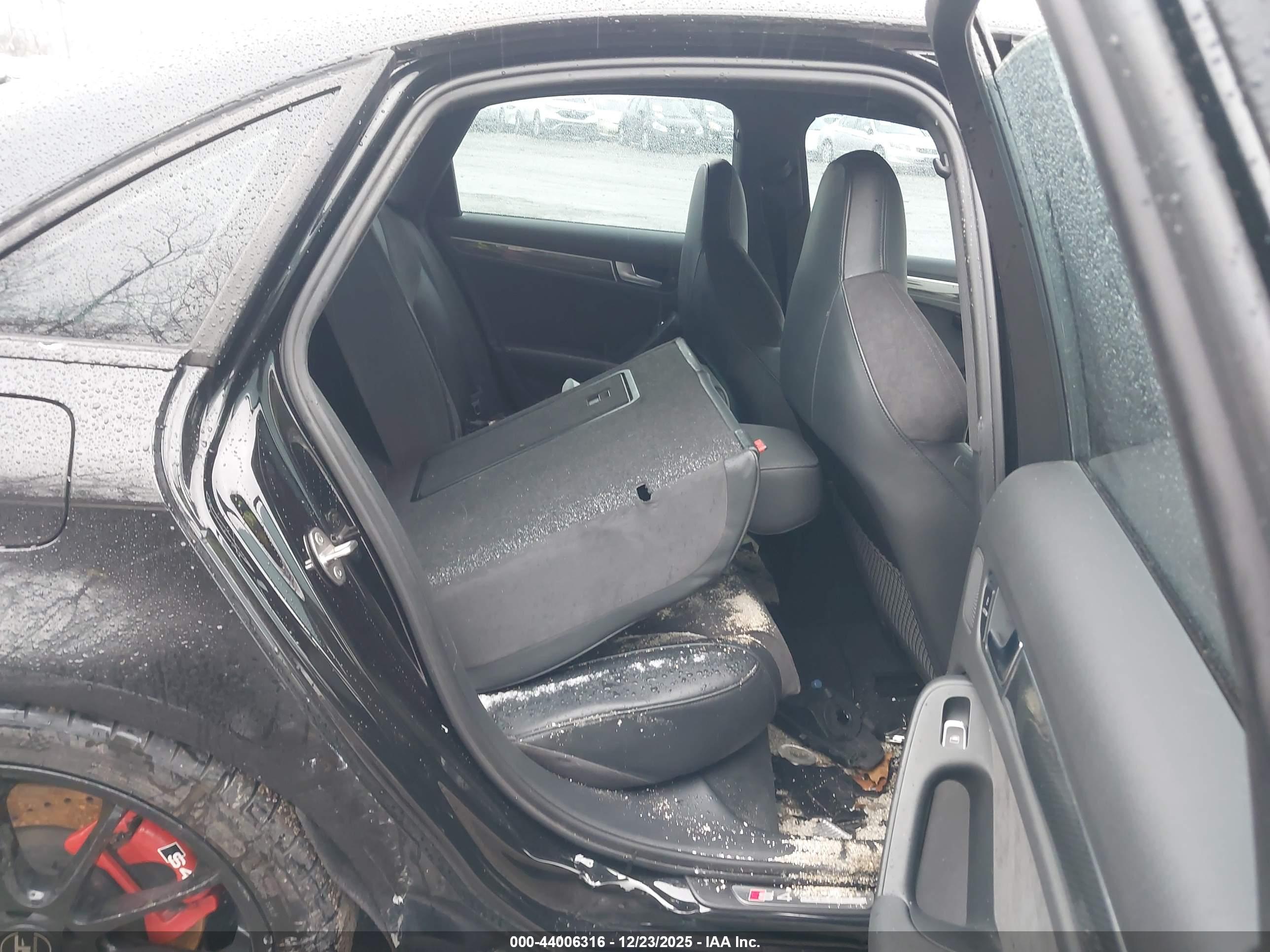 AUDI S4 image 8