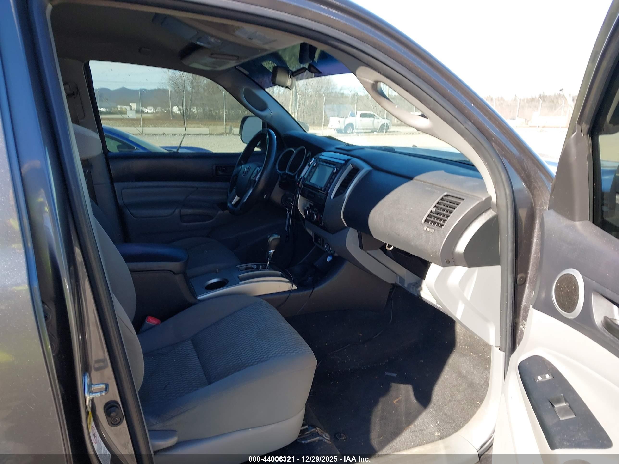 TOYOTA TACOMA image 5