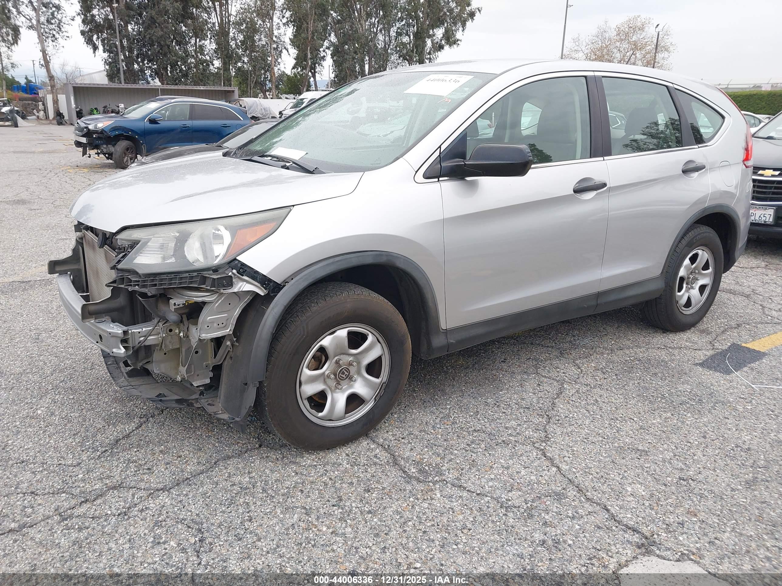 HONDA CR-V image 2