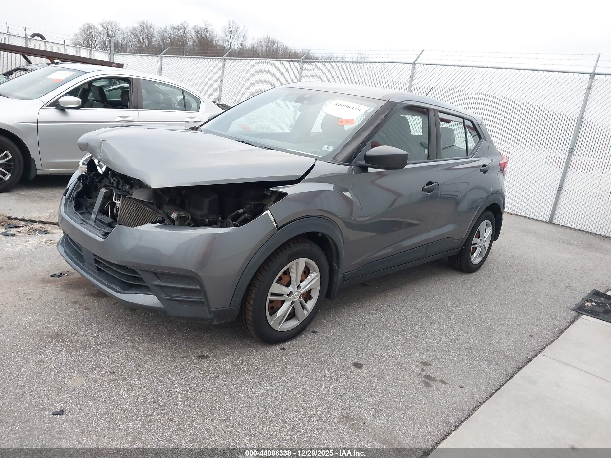 NISSAN KICKS image 2