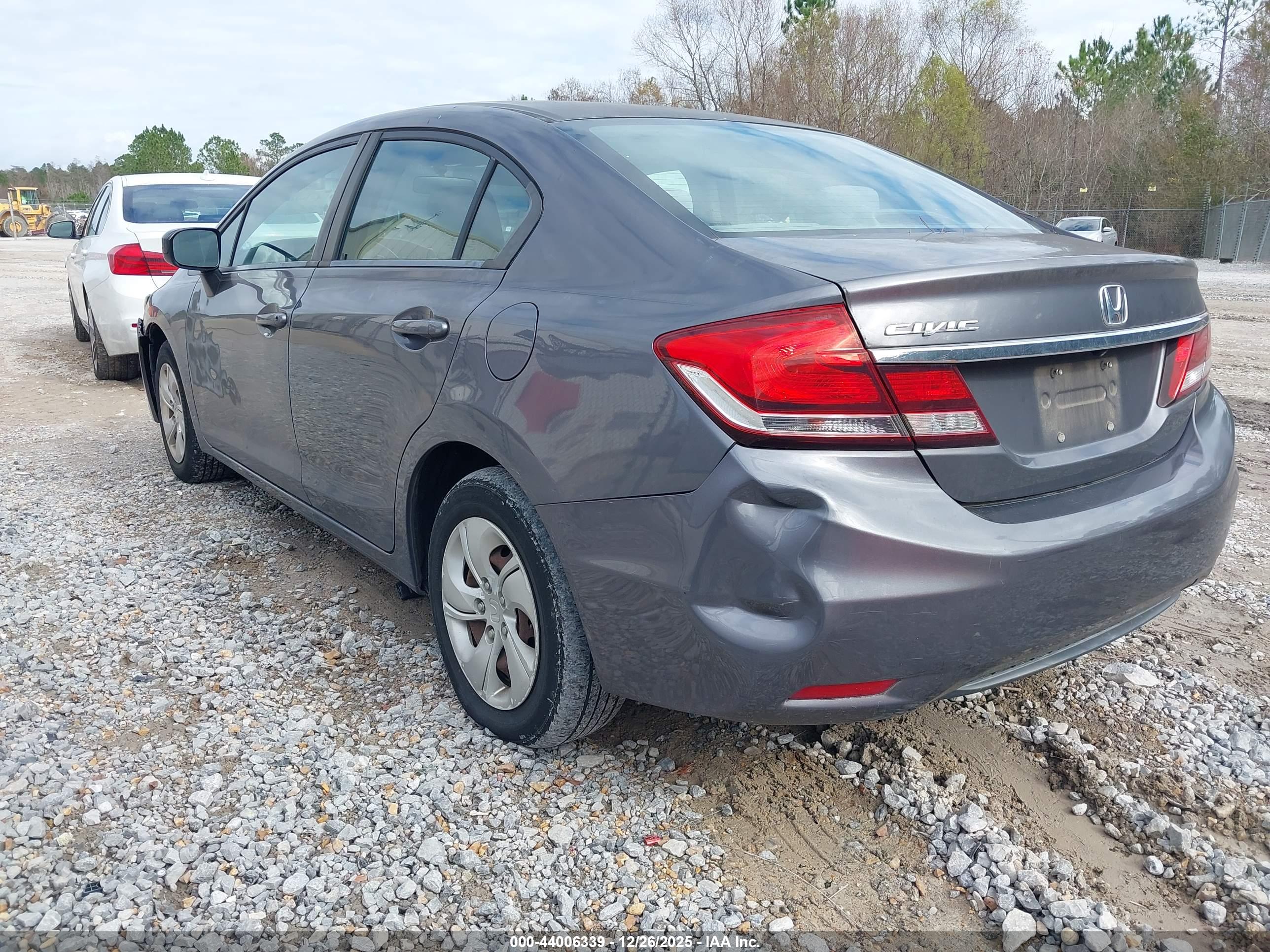 HONDA CIVIC image 3