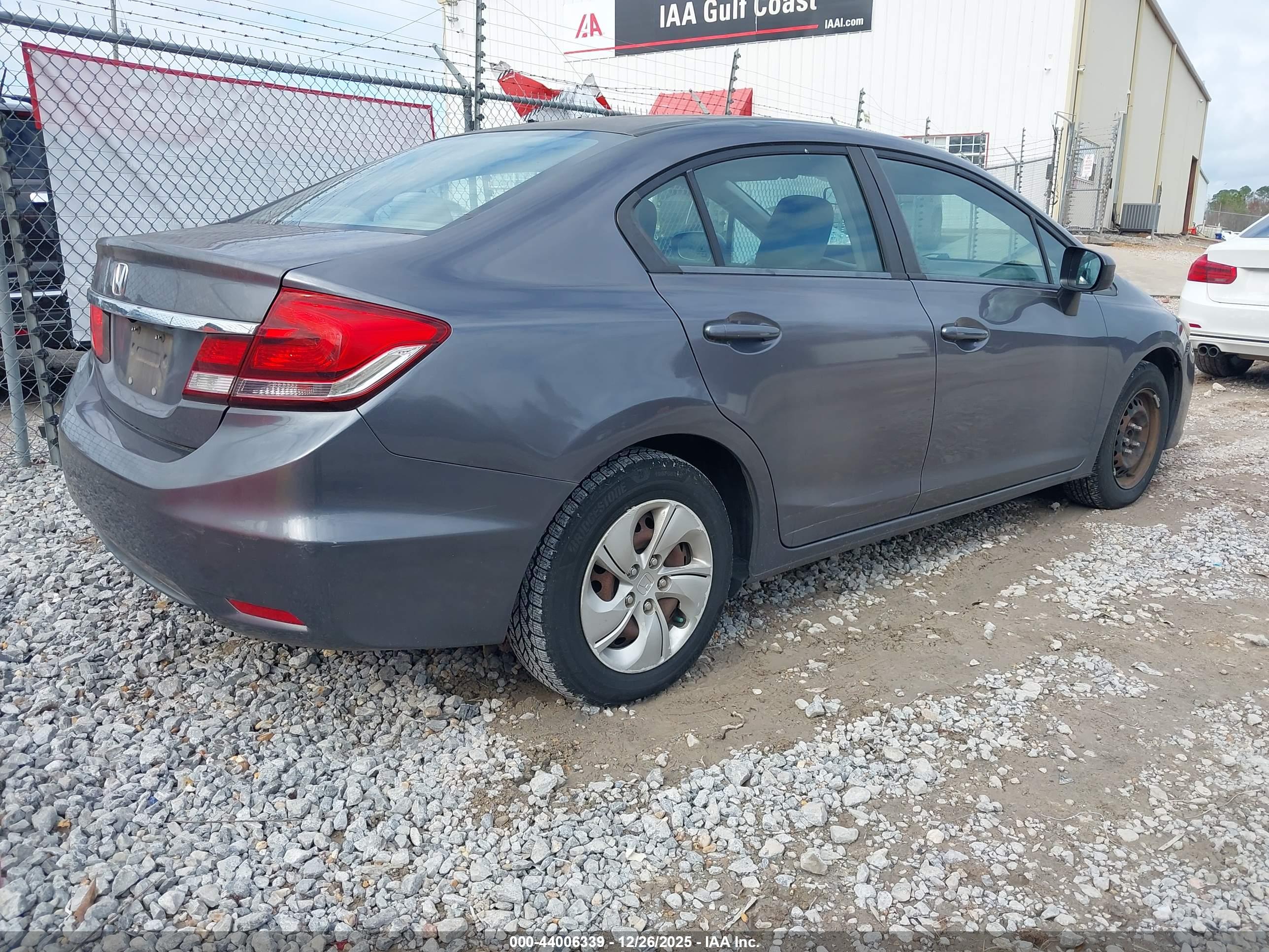 HONDA CIVIC image 4
