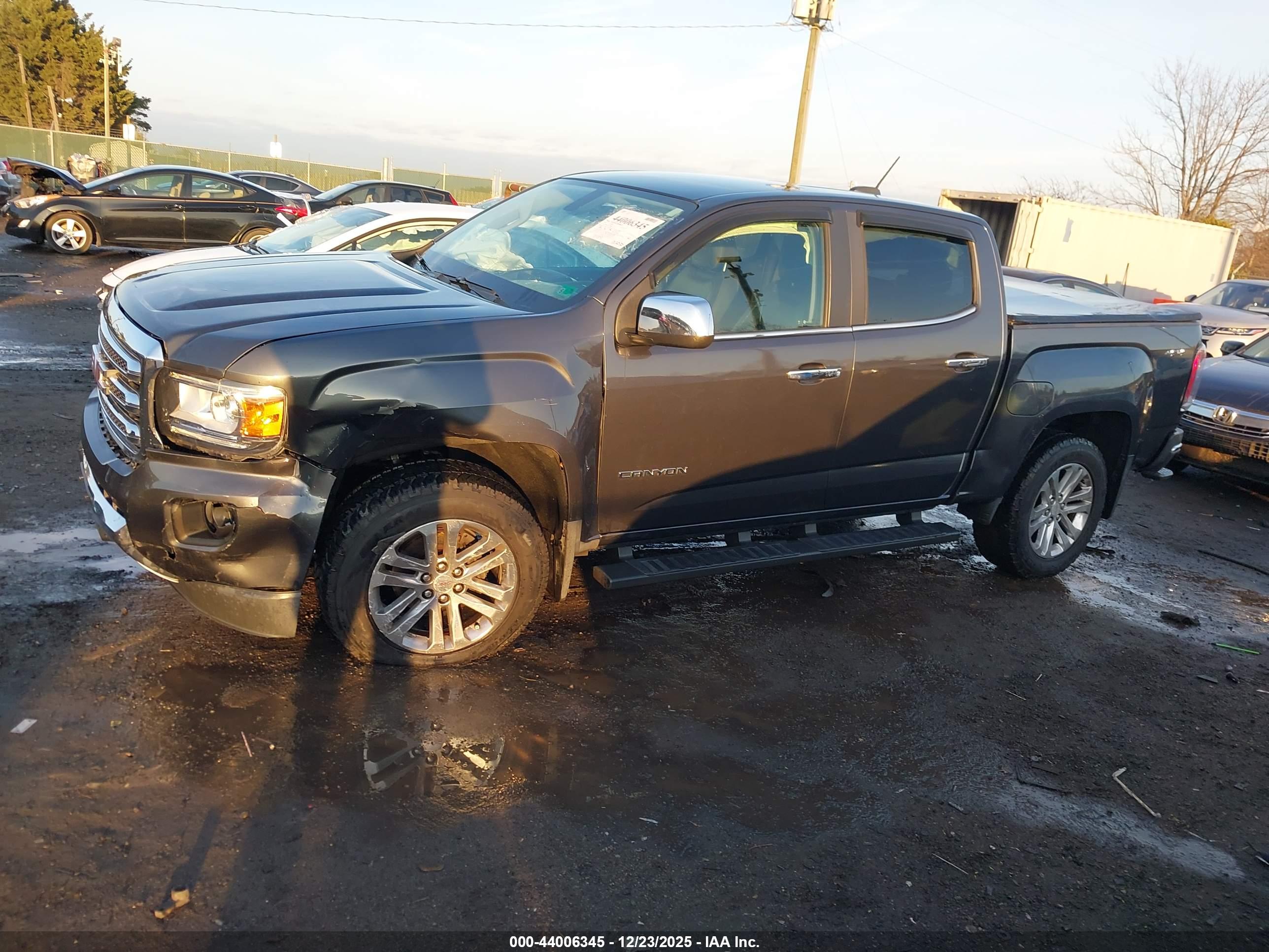 GMC CANYON image 6