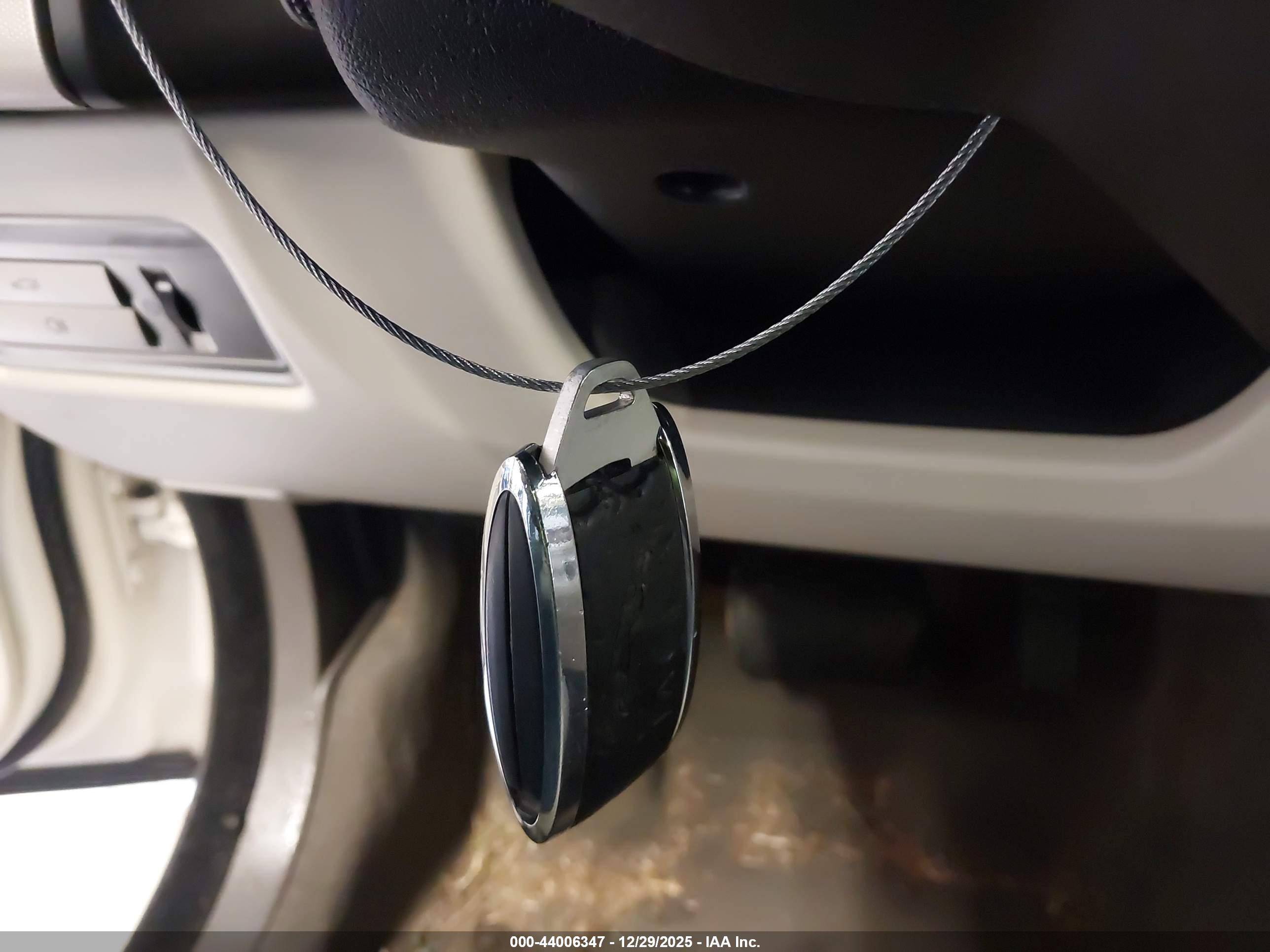 JAGUAR XF image 11
