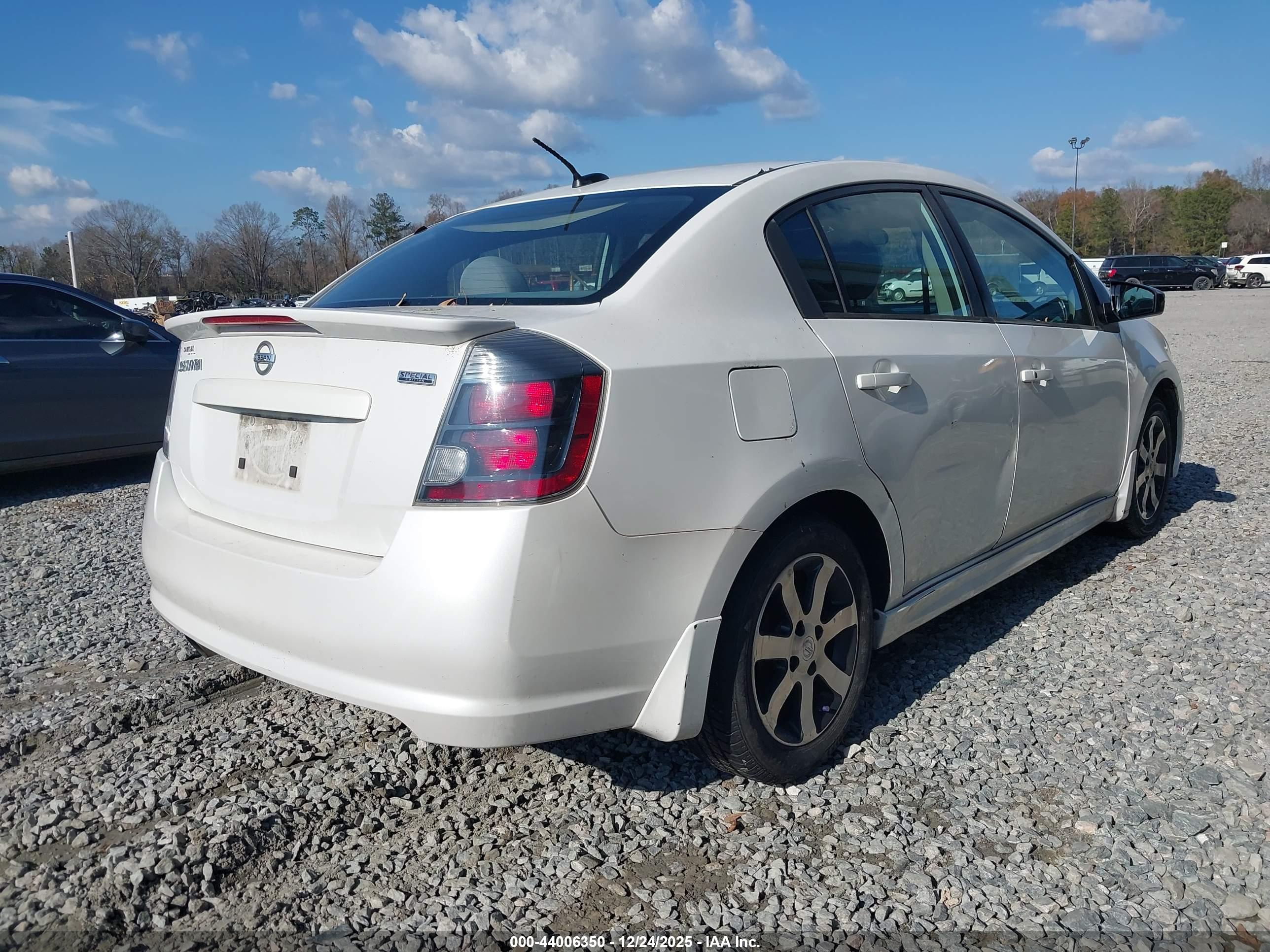 NISSAN SENTRA image 4
