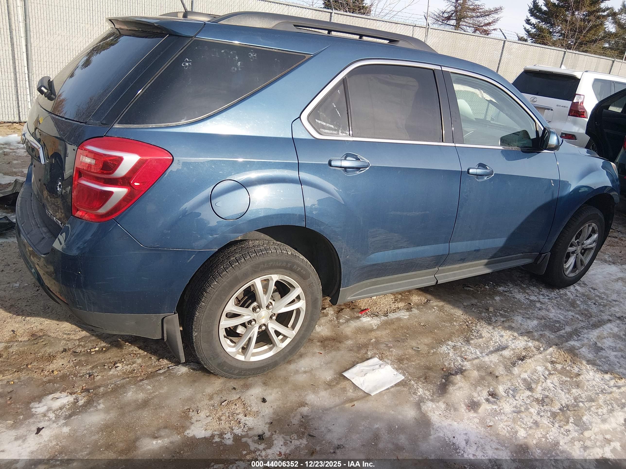 CHEVROLET EQUINOX image 4