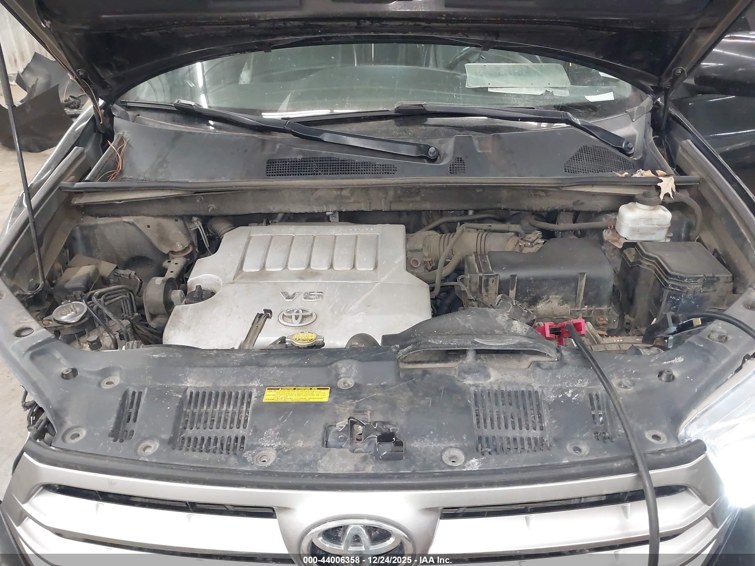 TOYOTA HIGHLANDER image 10
