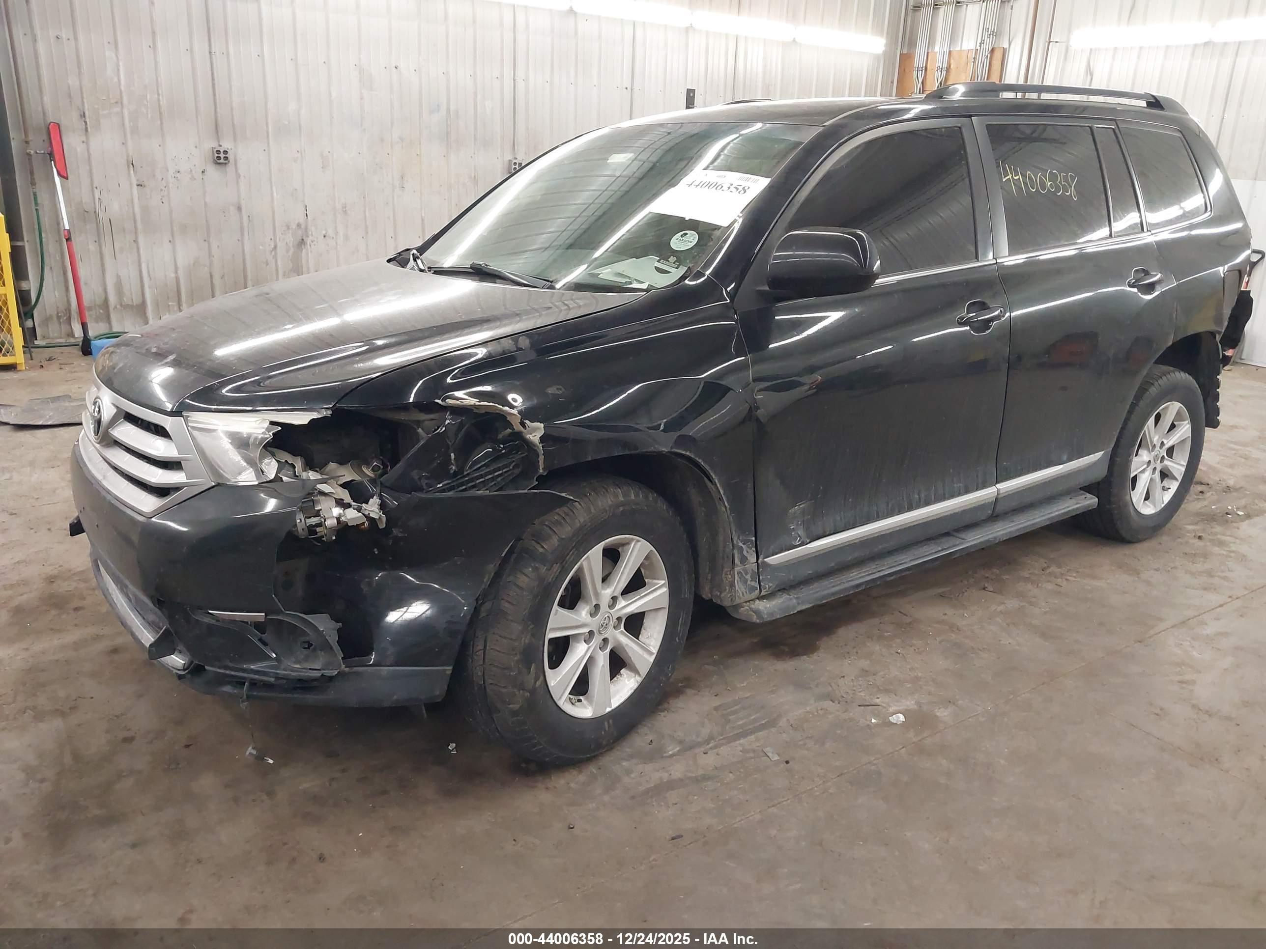 TOYOTA HIGHLANDER image 2