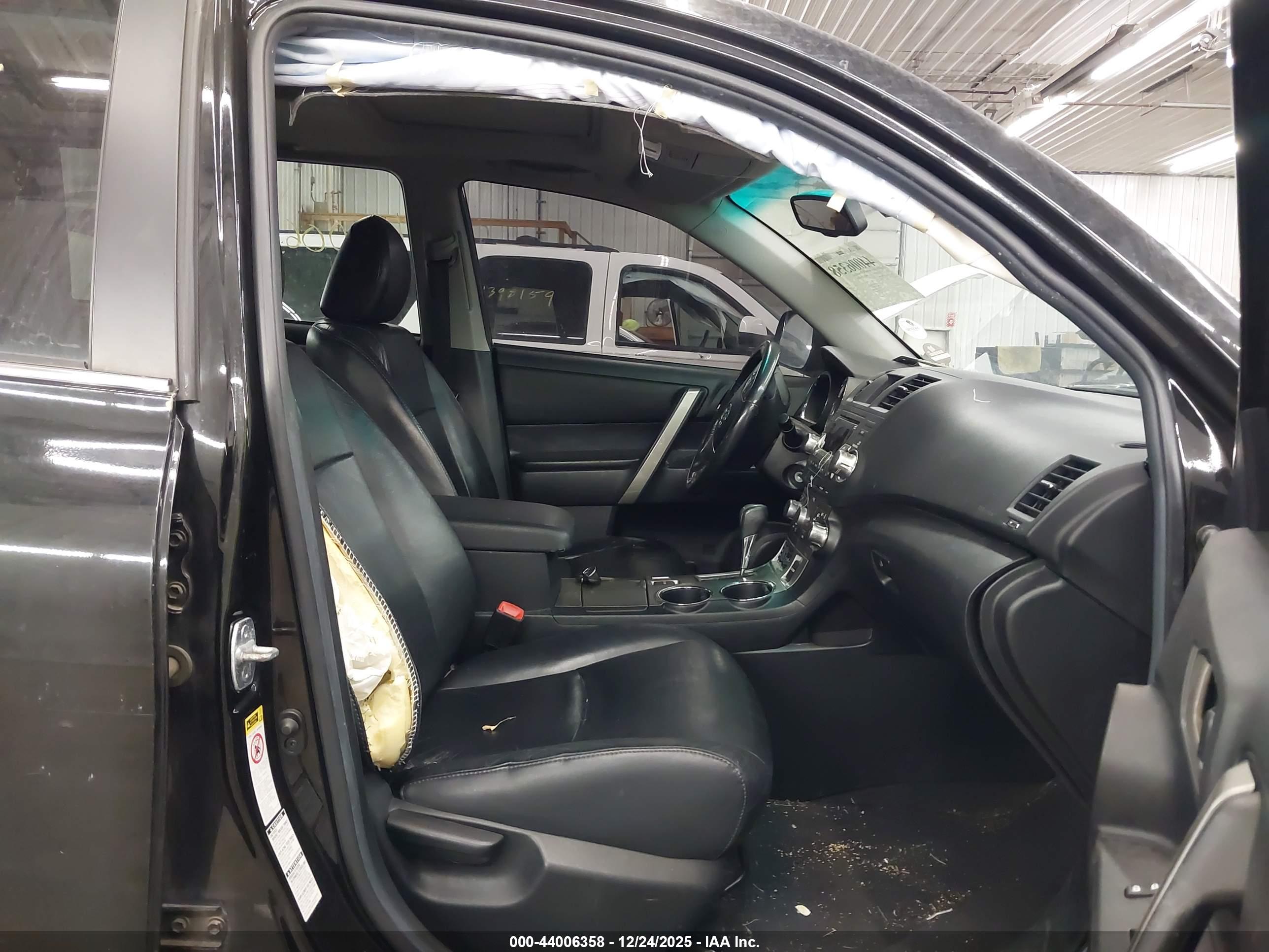 TOYOTA HIGHLANDER image 5
